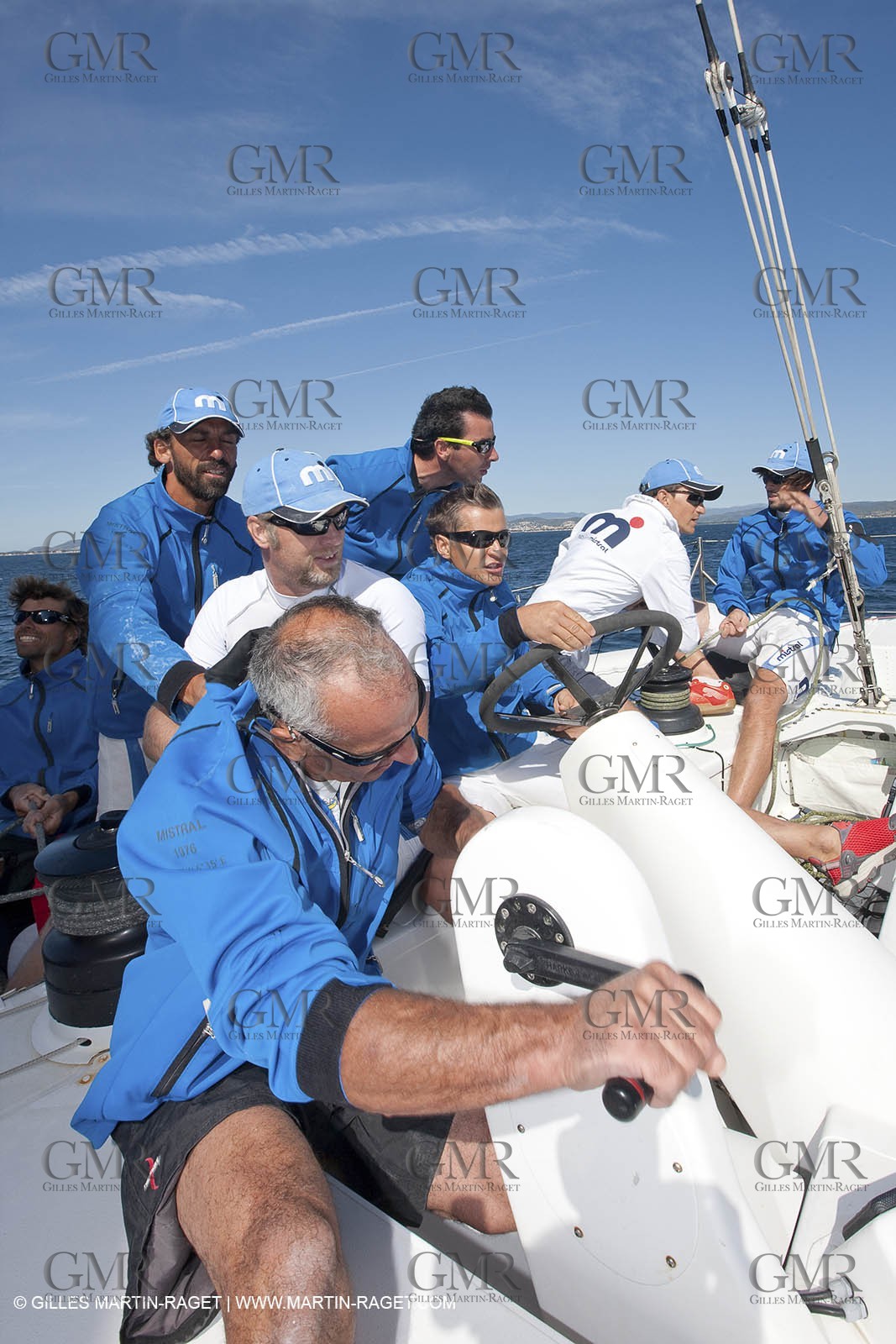 Samedi 5 septembre 2009 - Hyères (FRA, 83) - L'Hydroptère bat le record du monde de vitesse avec un run à 51,36 knts (sous réserve de ratification par le WSSRC)