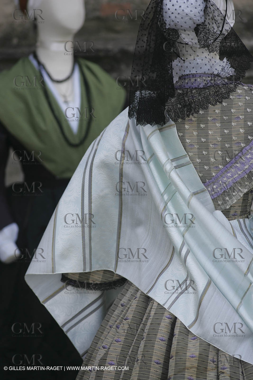 May 2004 - La Tour d'Aigues (FRA, 84) - Old costumes for women of the South exhibition