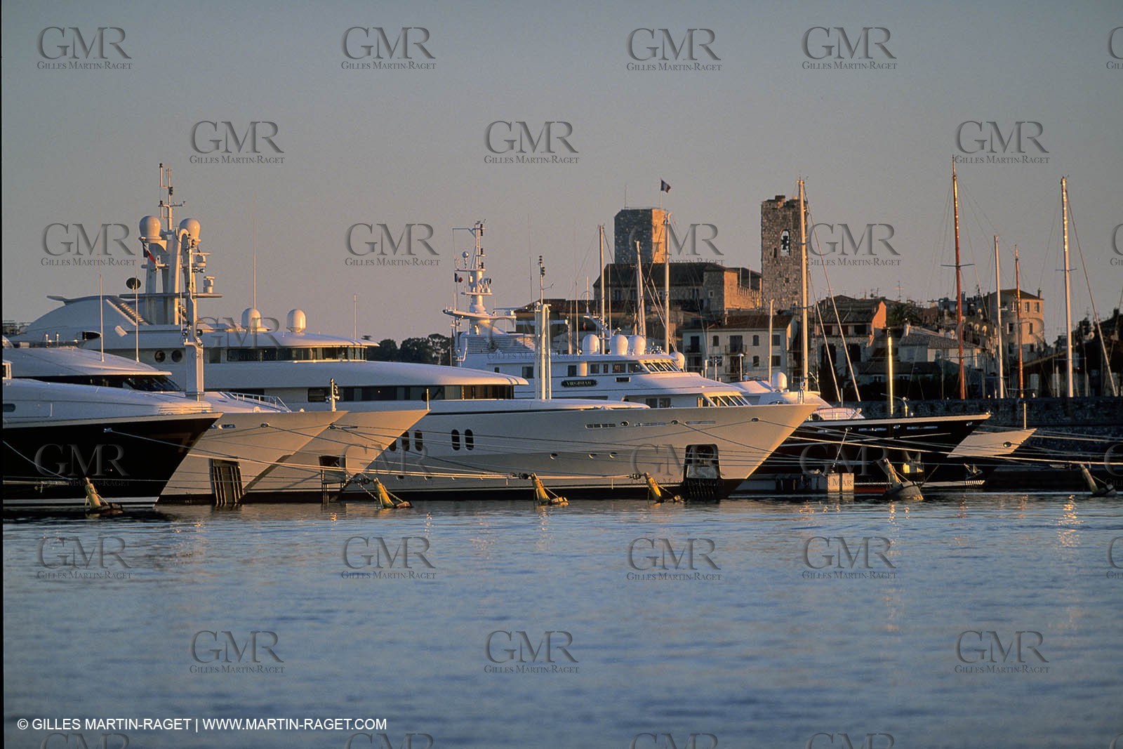 Antibes (FRA, 06) Billionaires Quay