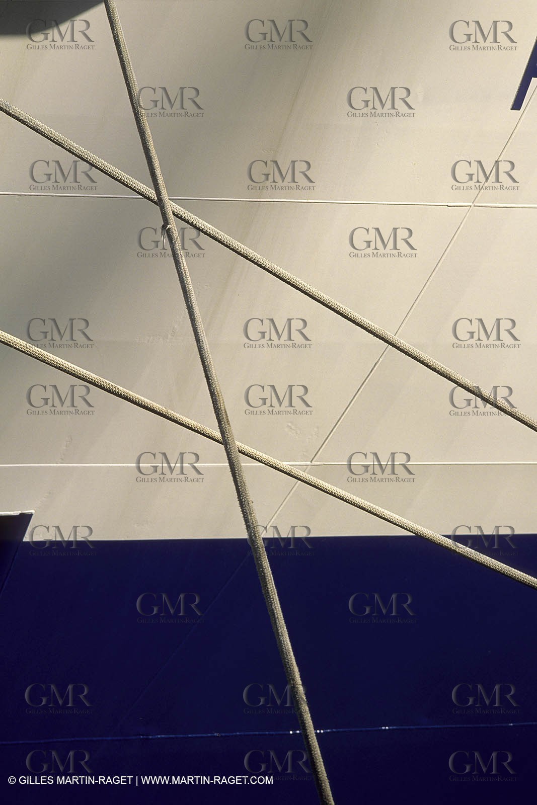 Monde maritime, opérations porturaires, ports, manoeuvres, marine world, harbour operations, maritime shipping,