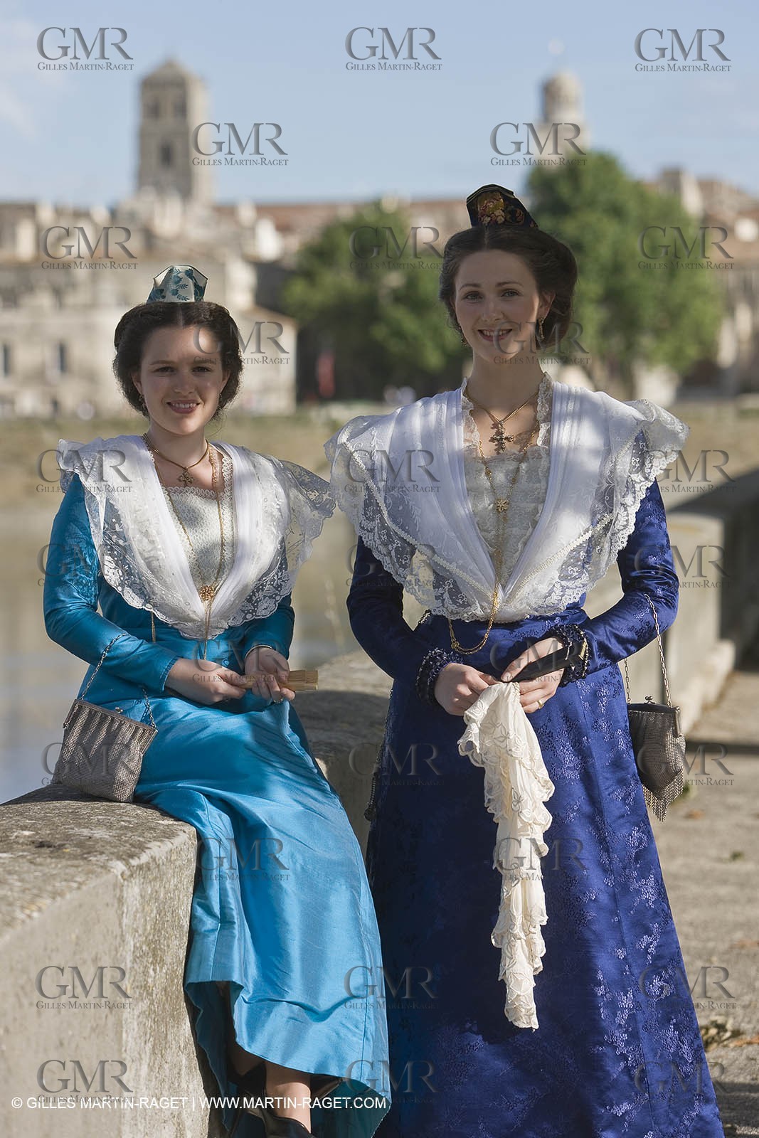17 juin 2008 - Arles (Fra,13) - two queen if Arles, Caroline Serre et Nathalie Chay