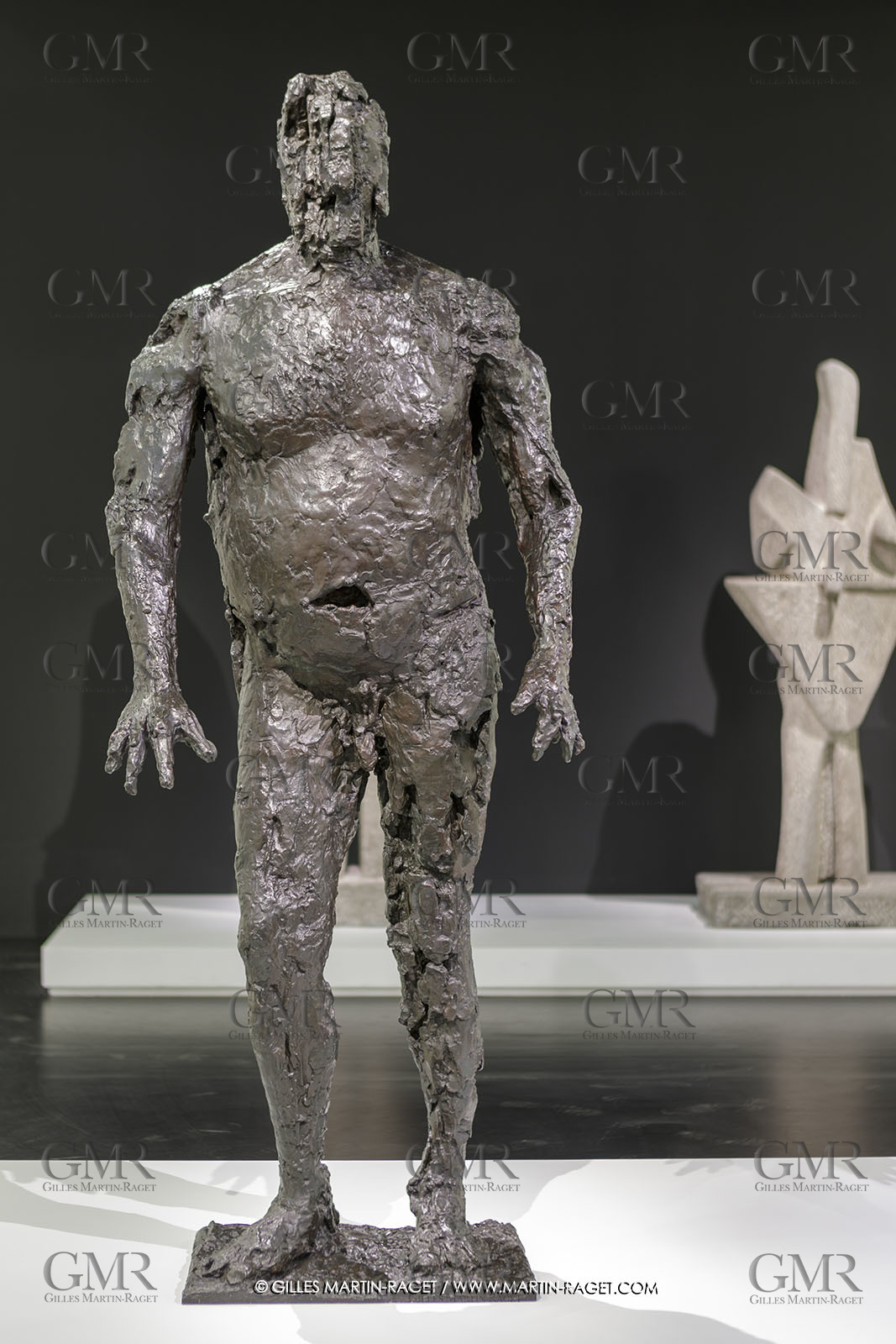 02 05 2023, Paris (FRA), oeuvre de Germaine Richier, Exposition Centre Pompidou 2023,  L'Orage [1947-1948], Bronze patina foncé, Numéroyé 1 11, Fondeur : Alexis Rudier, Paris, 197 x 77 x 50 cm, Centre Pompidou, misée National d'art moderne, Paris, achat de l'état, 1949