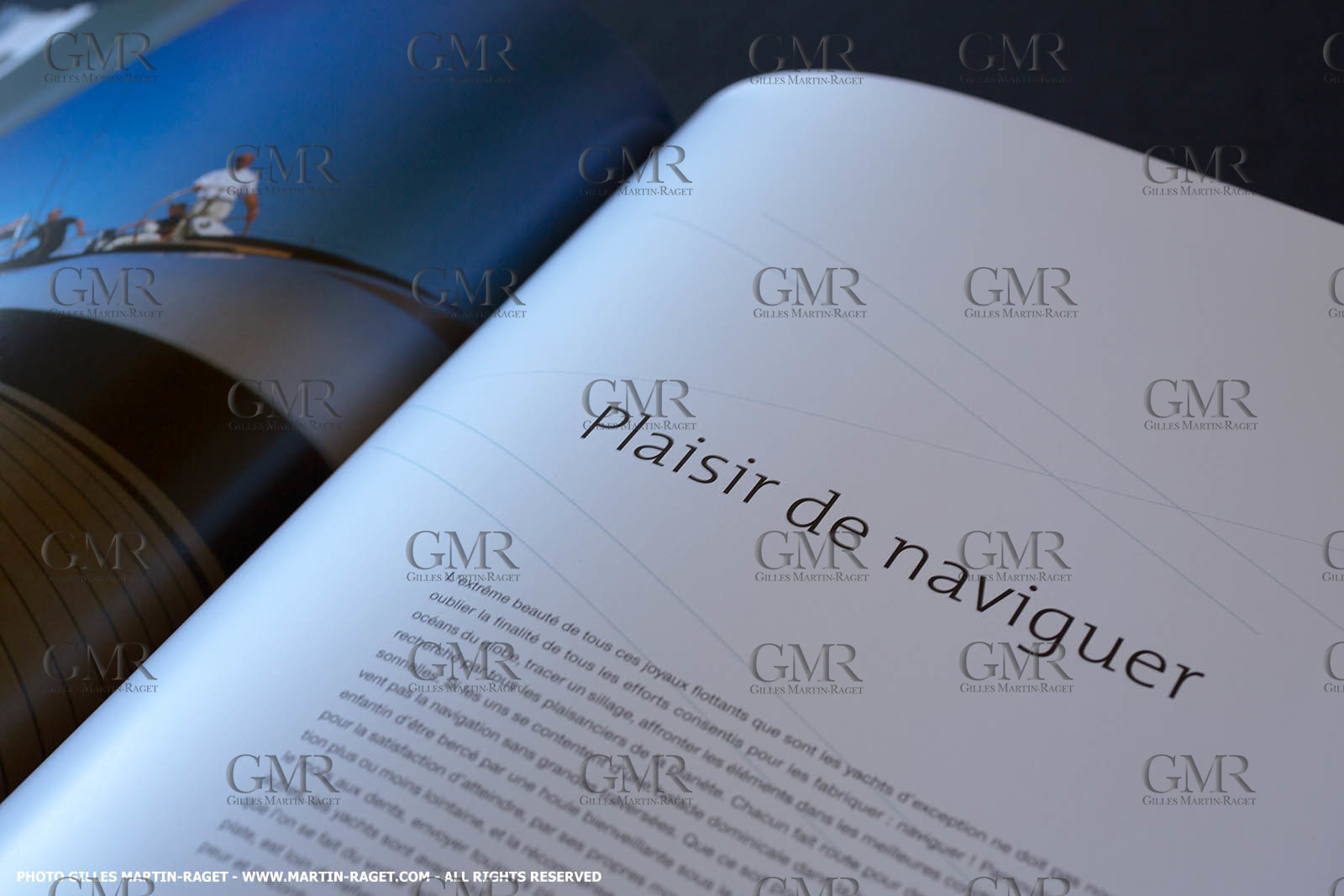 12 10 2012 - Marseille (FRA,13) - Glenat Editions, Paisance d'Exception, Words from Vincent Bourdin, Photographies from Gilles Martin-Raget, 27,5 cm x 37 cm, 225 p. 50 €