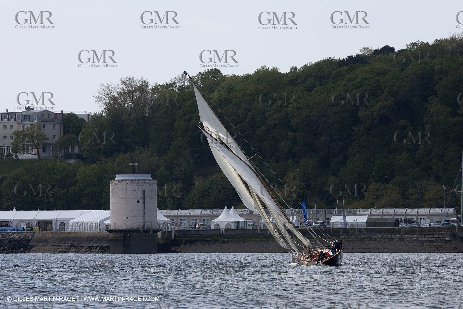 19 05 2010 -  Lanveoc Poulmic (FRA,29) - French Navy School Grand Prix - Pen Duick