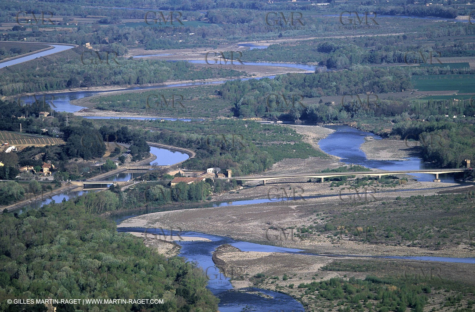 Puy Sainte Reparade - EDF Channel - Durance river