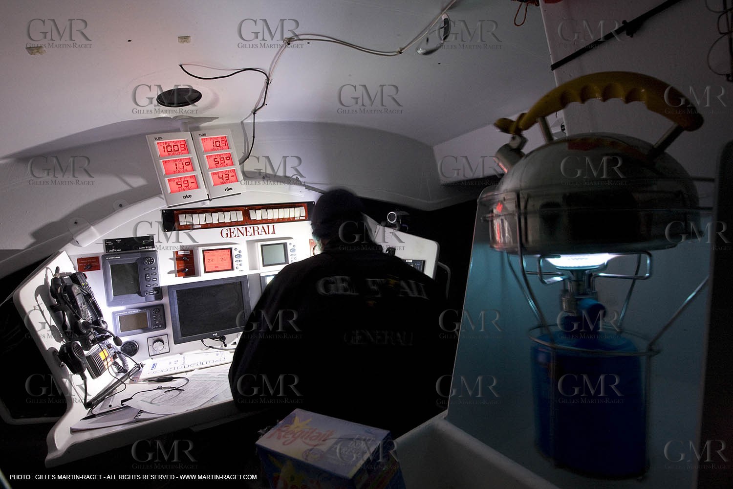 27 09 2008 - Lorient (FRA, 56) - Onboard Generali with Yann Eliès - Vendée Globe 2008 Training