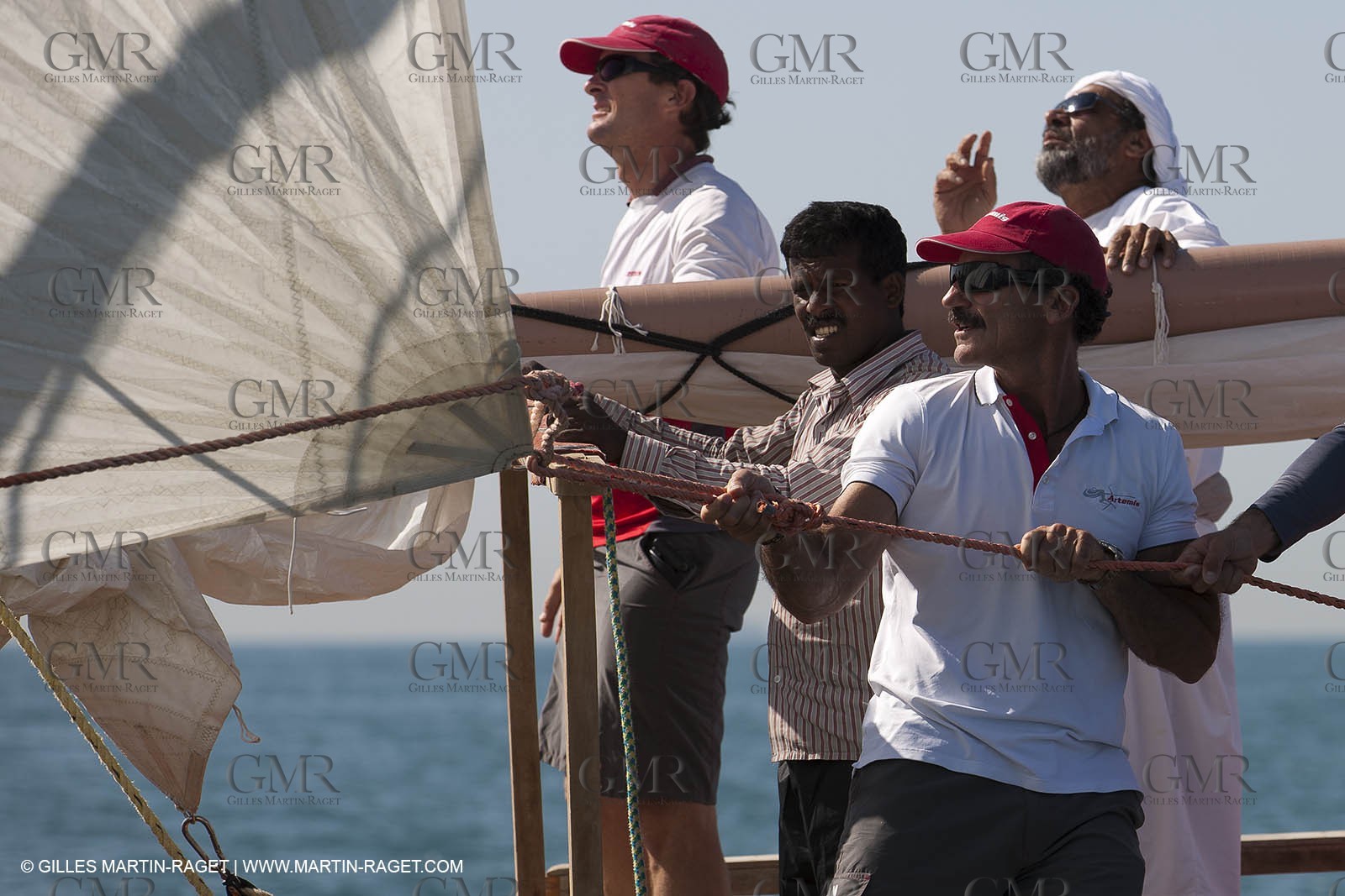 20 11 2010 - Dubai (UAE) - Dubai Louis Vuitton Trophy - Traditionnal dhow races for competing teams