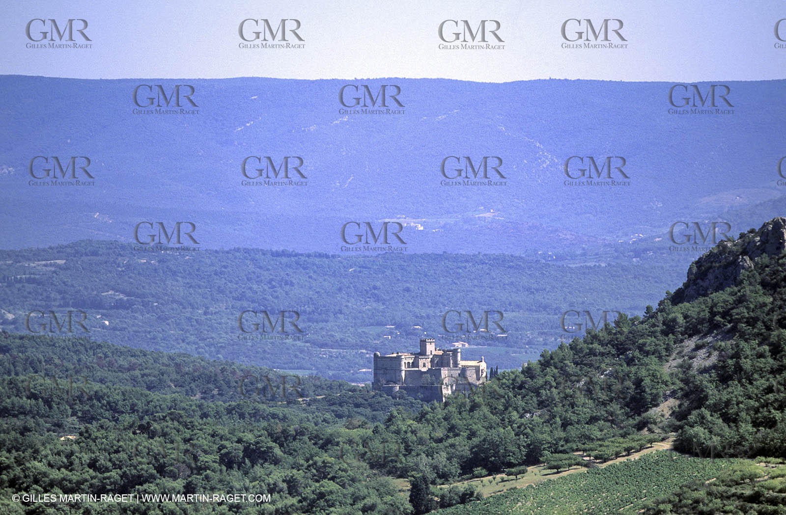 Côtes du Rhône - Barroux castle