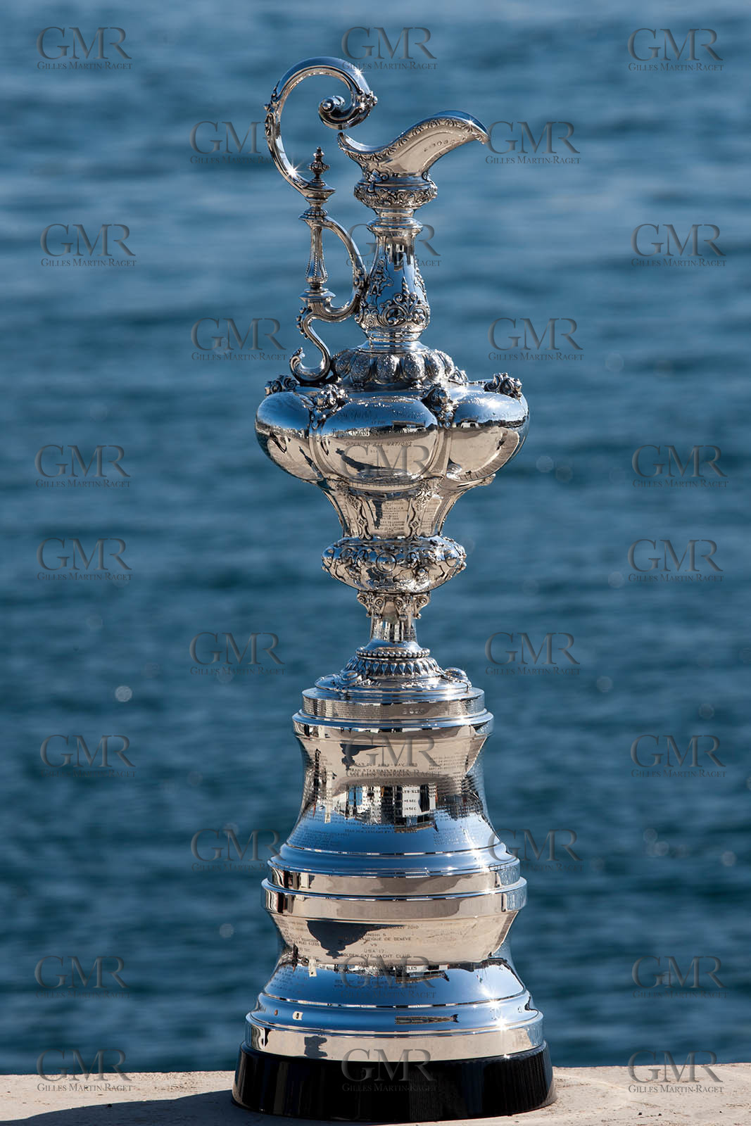 13 09 2010 - Valencia (ESP) - 34th America's Cup - Protocol, year, class announcement press conference - The America's Cup Trophy