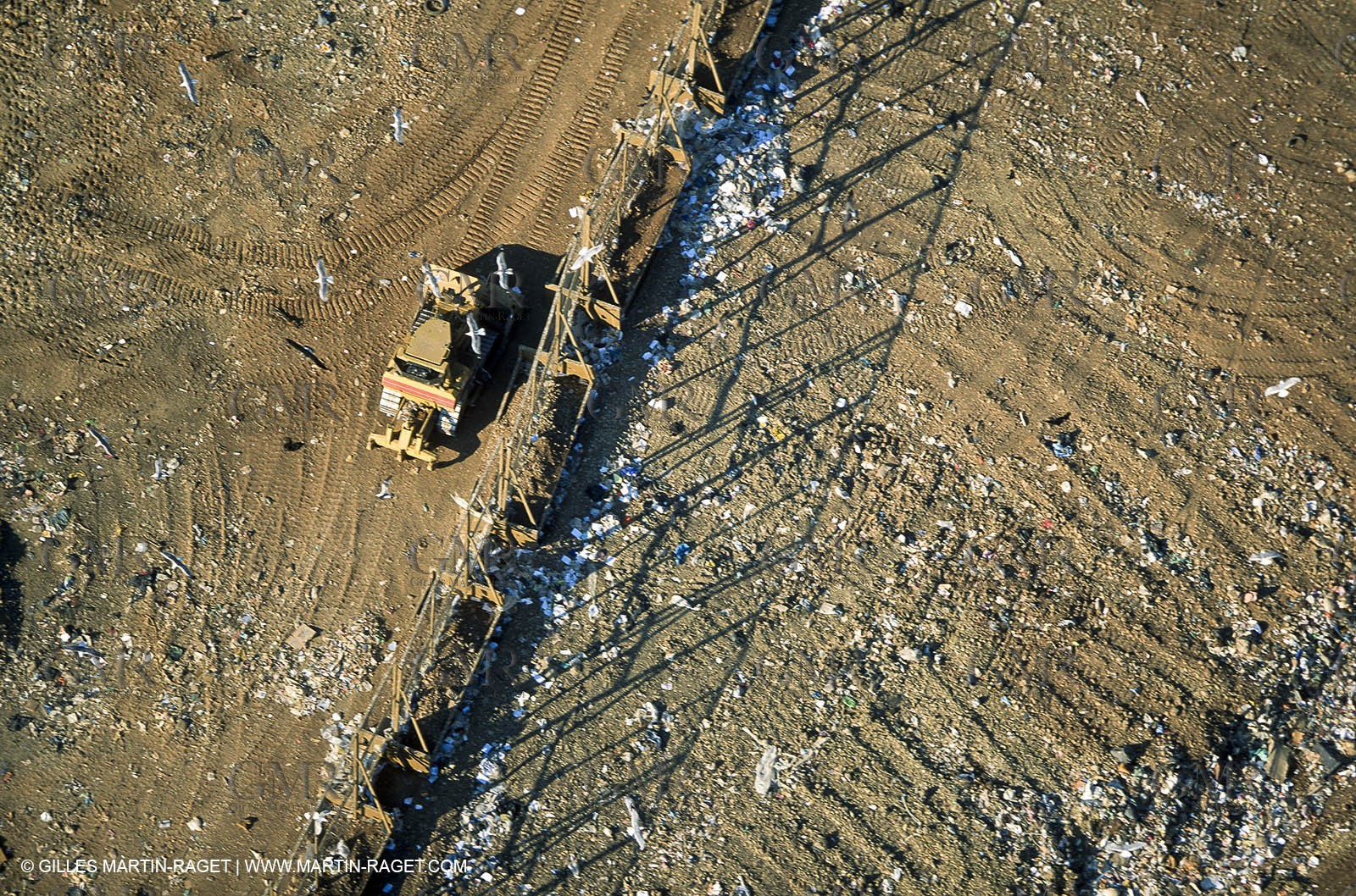 France, Provence, Plaine de la Crau, Décharge d'Entressen