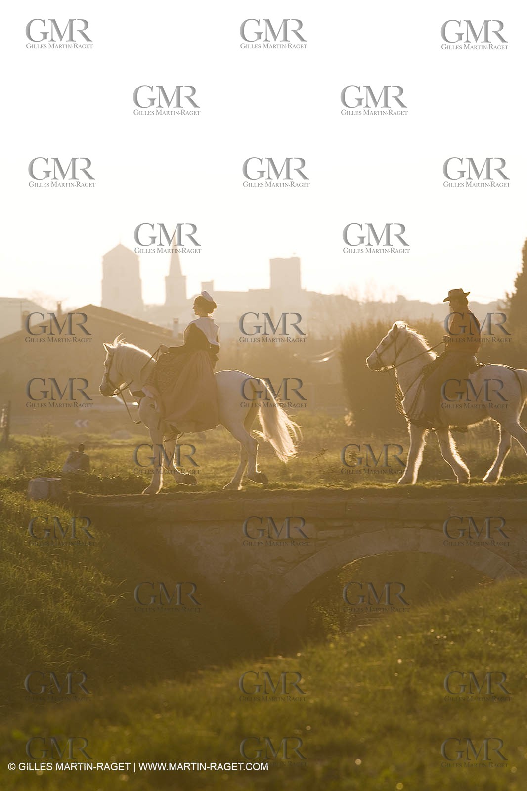 23 02 2007 - Arles, Nathalie Chay, Queen of Arles - Amazone horse riding