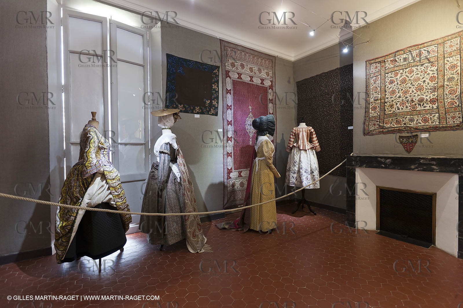 30 06 2011 - Toulon (FRA,83) - Villa Rosemaine - Indiennes sublimes exhibition