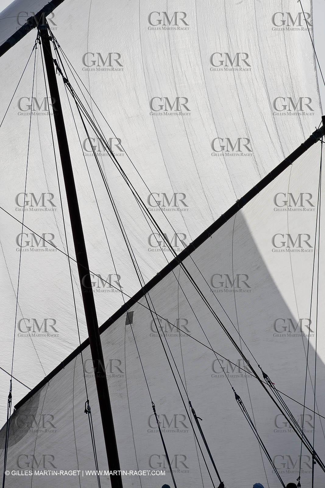 20 11 2010 - Dubai (UAE) - Dubai Louis Vuitton Trophy - Traditionnal dhow races for competing teams