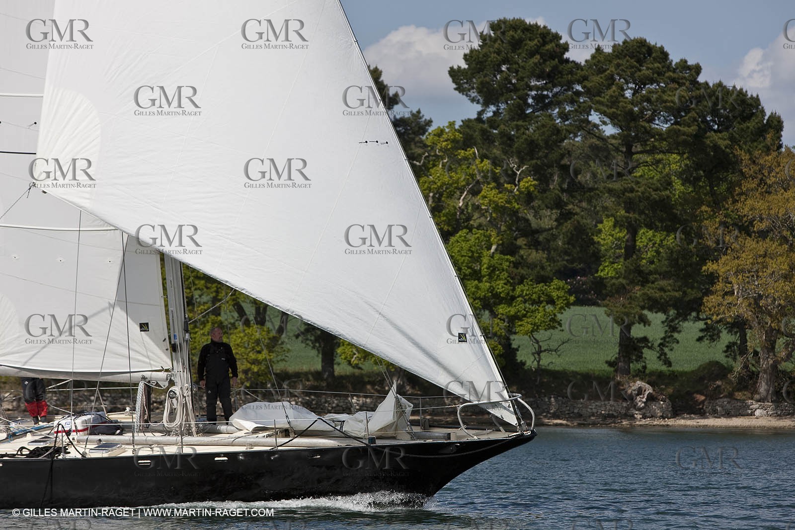 19 05 2010- Benodet (FRA,56)  -  Pen Duick III  sailing in Odet river