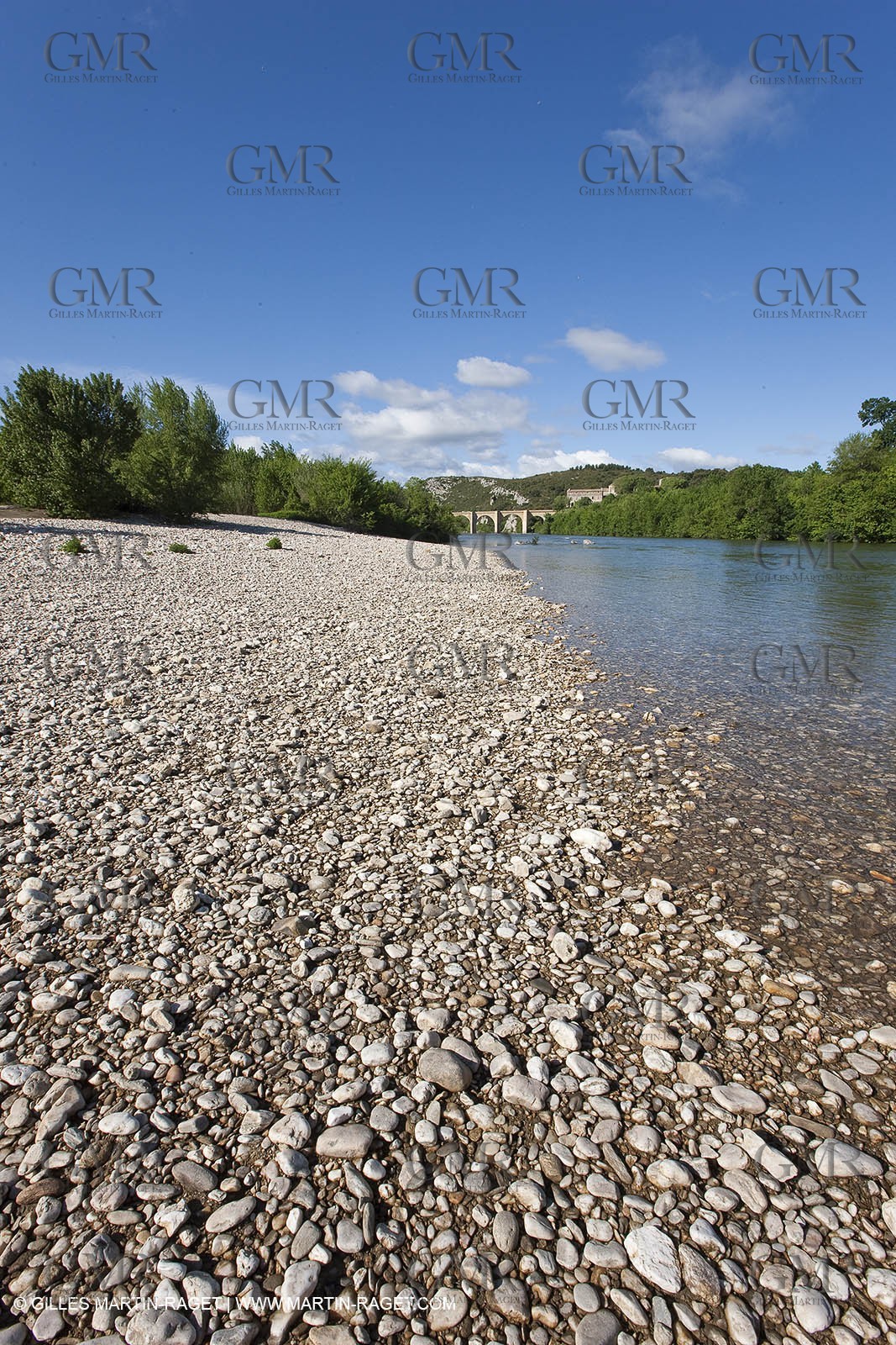 28 04 2009 - Ste Anastasie (FRA, 30) - Atlas Nîmes Métropole -  2009 campaign - Saint Nicolas bridge