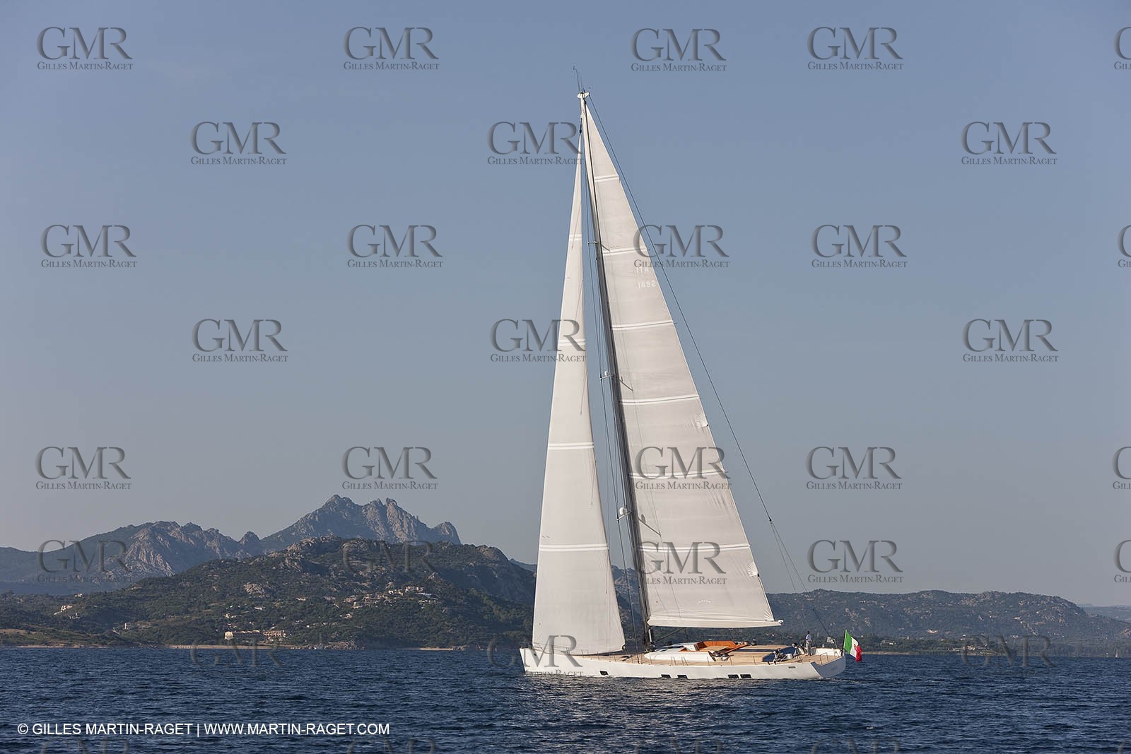 17 06 09 Porto Cervo (ITA, Sardinia) - Wally yachts - Indio 101