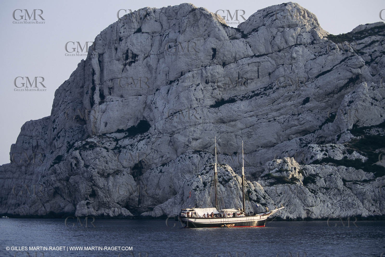 sailing, cruising, monohull at the mooring
