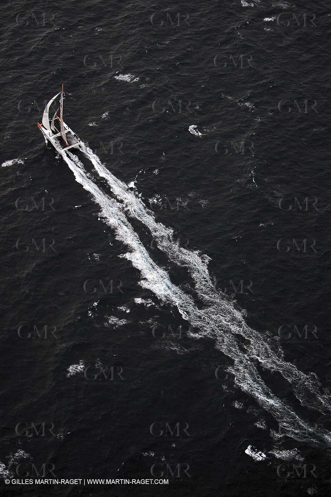 Orange II - 2004 Mediterranée Record - Start off Marseilles