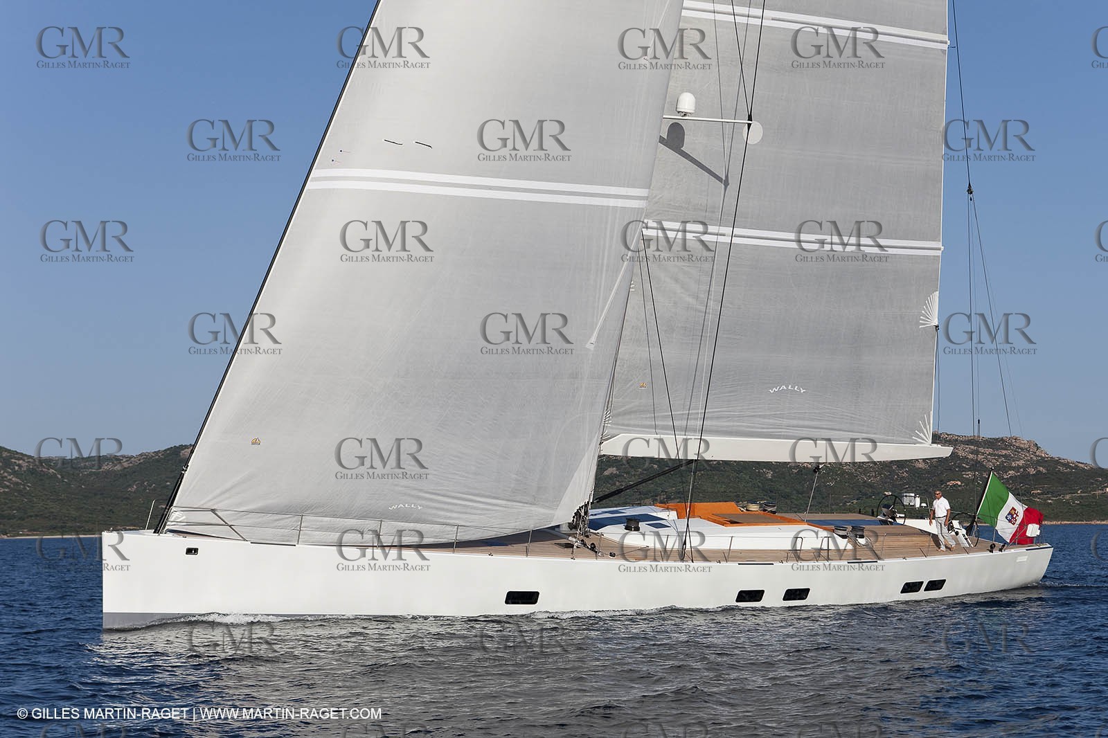 17 06 09 Porto Cervo (ITA, Sardinia) - Wally yachts - Indio 101