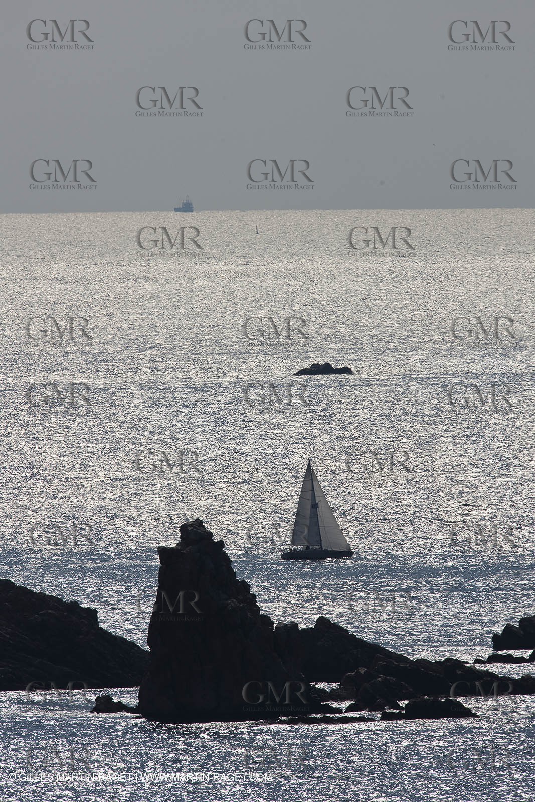 19 05 2010 - Brest (FRA,29) -  Pen Duick V dans le Goulet