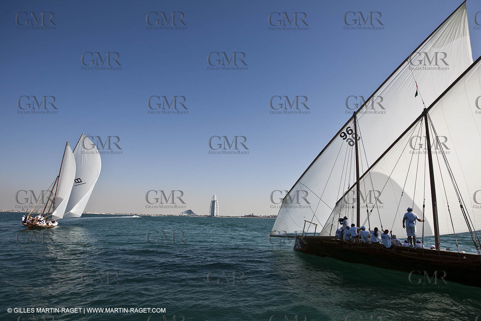20 11 2010 - Dubai (UAE) - Dubai Louis Vuitton Trophy - Traditionnal dhow races for competing teams
