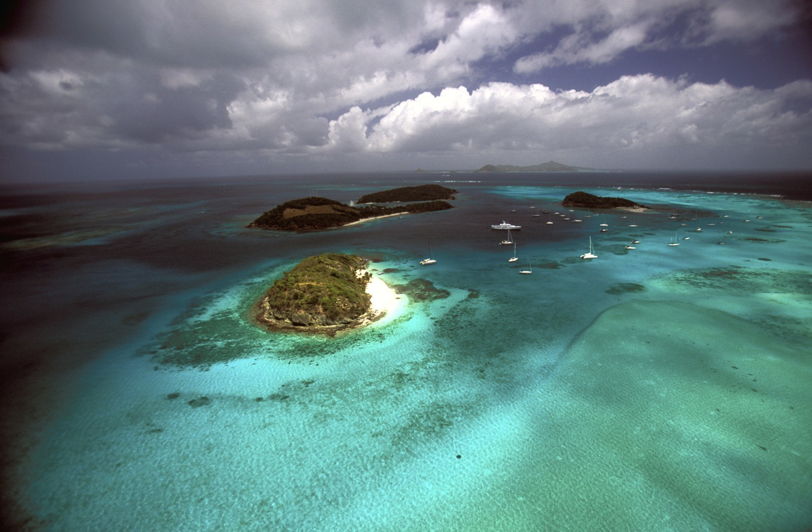 Antilles - Grenadines - Tobago Caies