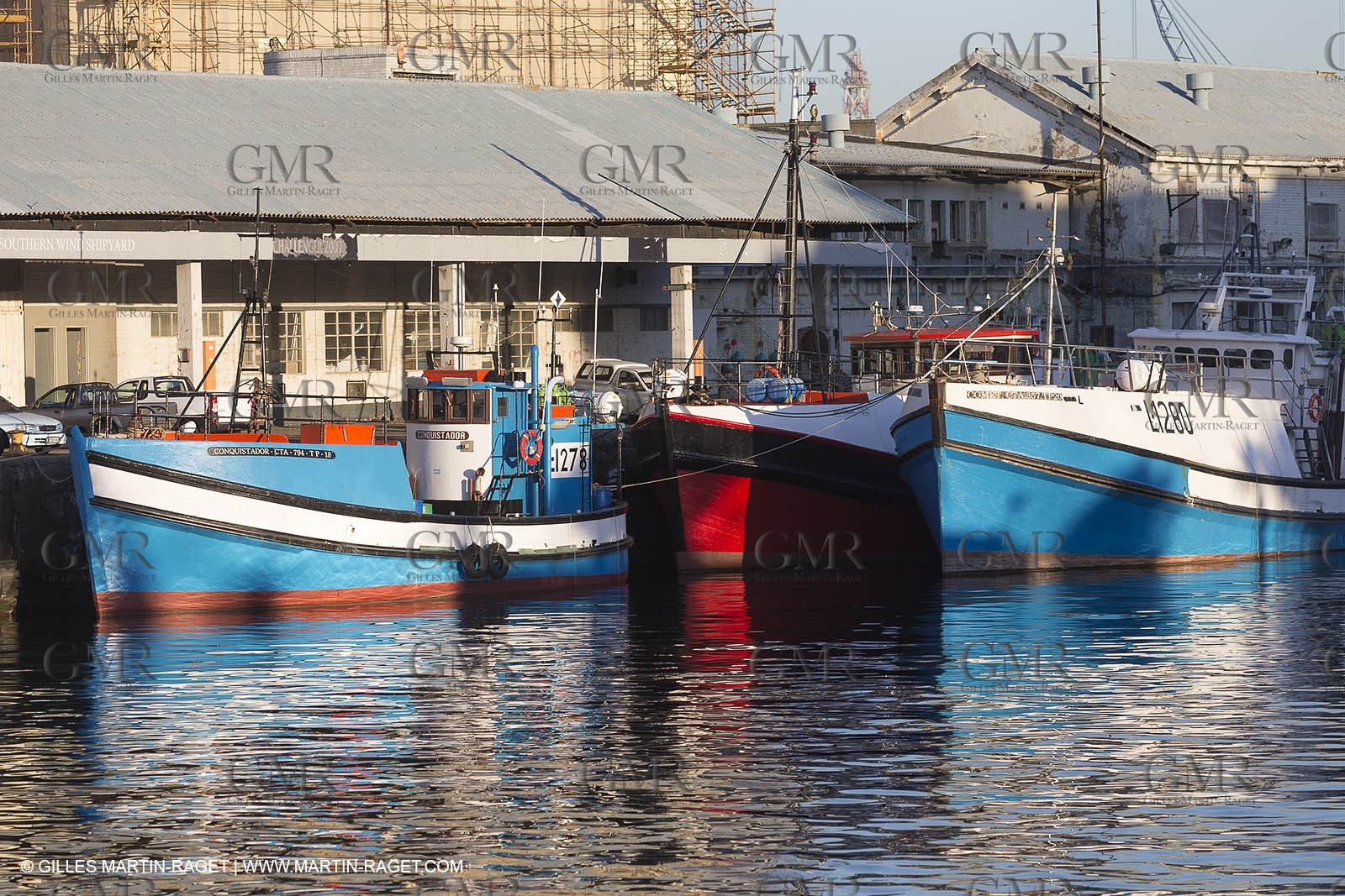 08 11 2014, Capetown (ZAF), Volvo Ocean Race 2014-15, Team Alvimedica, Nursing the boat