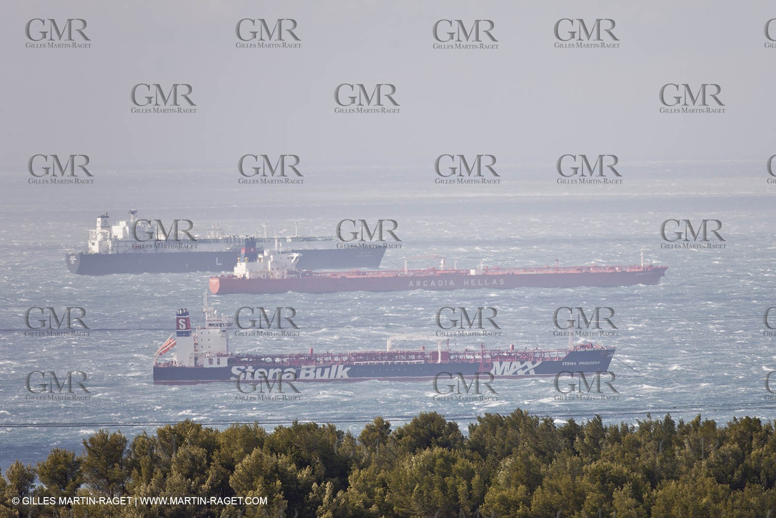 25 10 2010 - Marseille (FRA,13) - Ships at the mooring due to a strike of the harbour staff