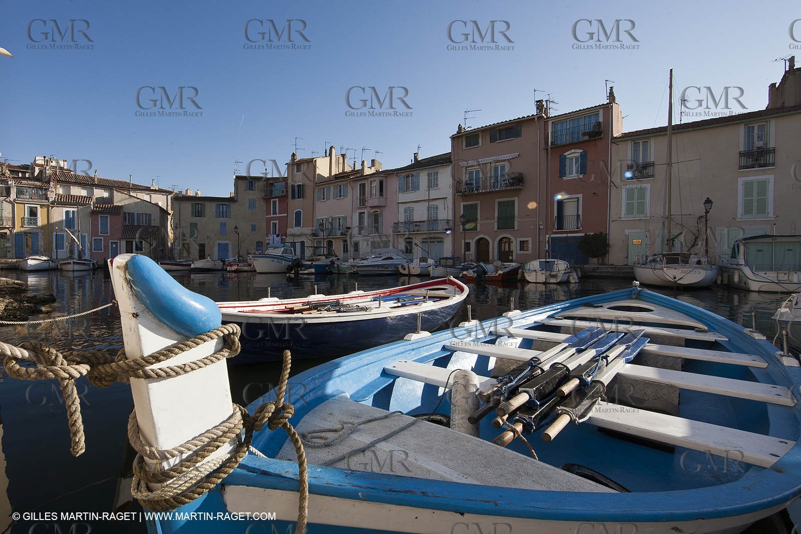 14 03 2012 - Martigues (FRA,13) - neighborhood Le Miroir (the mirror)