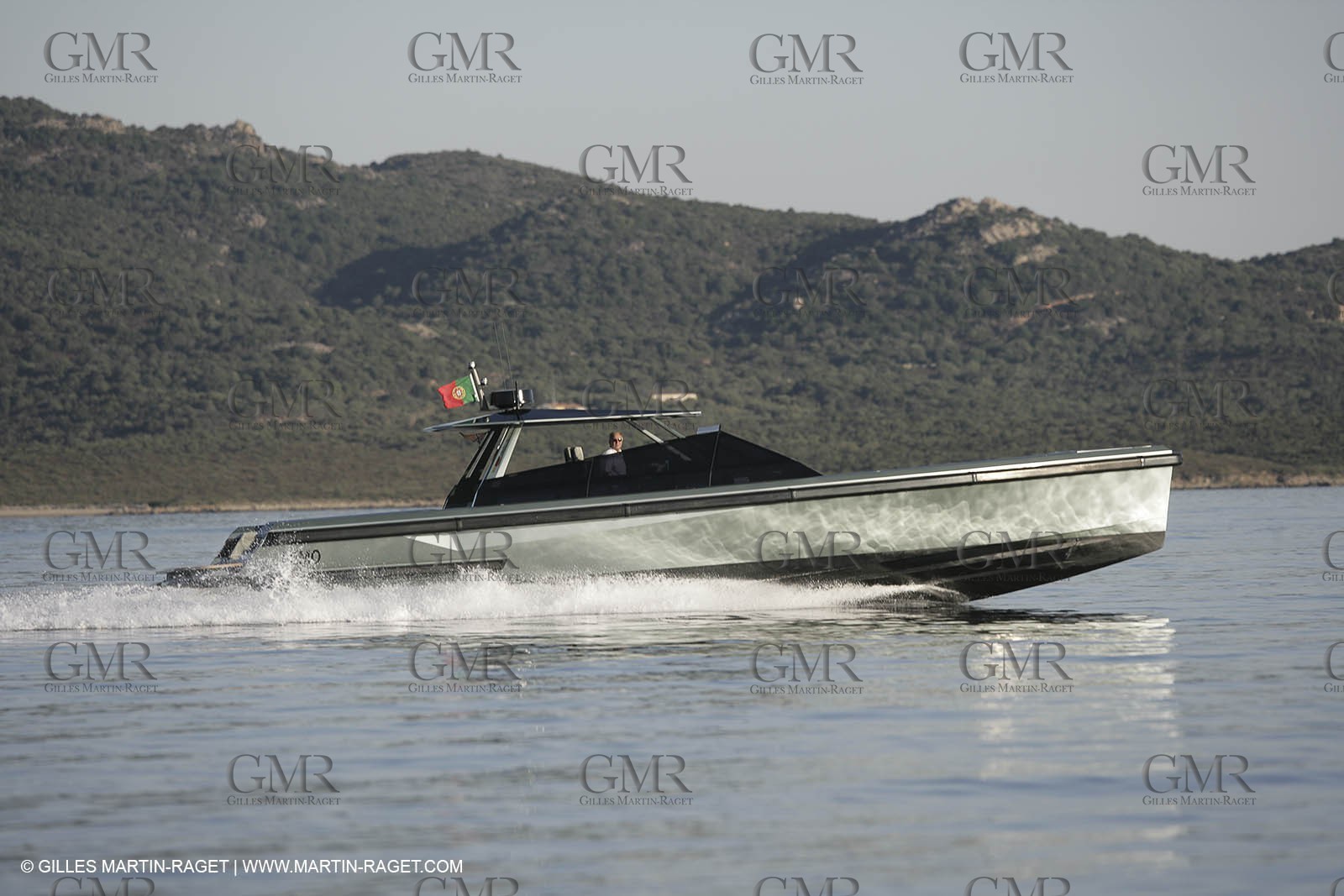 16 07 2007 - Portisco (Italie, Sardaigne) - Wally Power 47, 2007 version