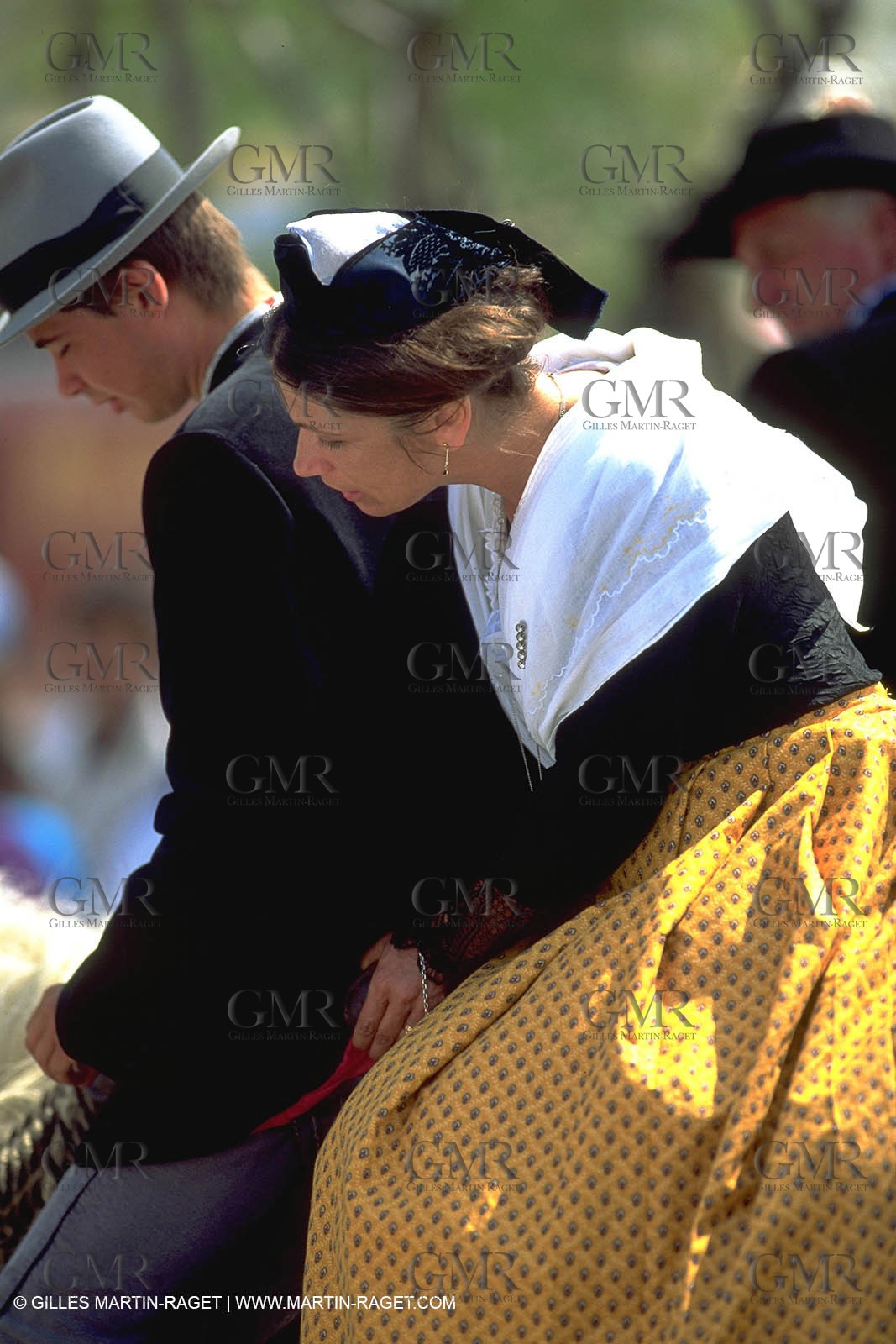 Women of Arles in traditional costume