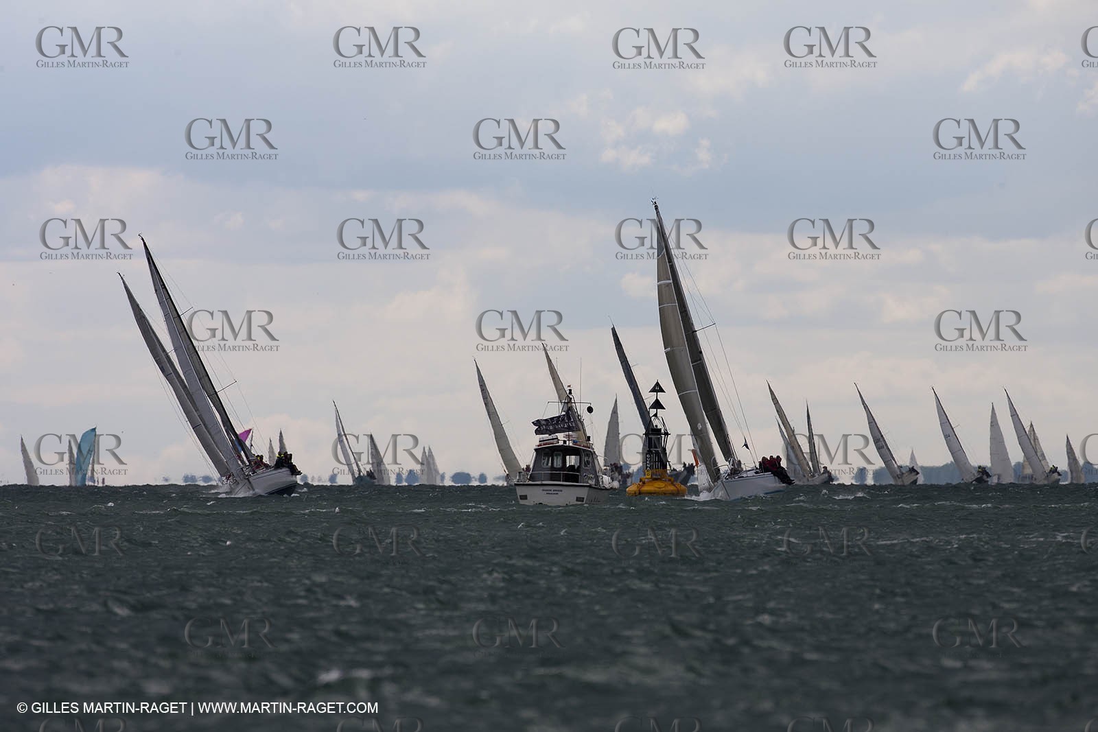 04 08 2010 - Cowes (UK, IOW) - The 1851 Cup -  BMW ORACLE Racing - Day 2.