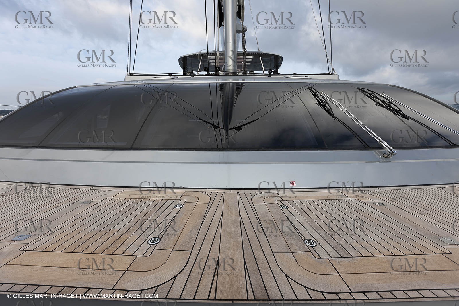 25 02 2011 - La Ciotat (FRA,13) - Super Yachts - Chantier H2X - Cartouche