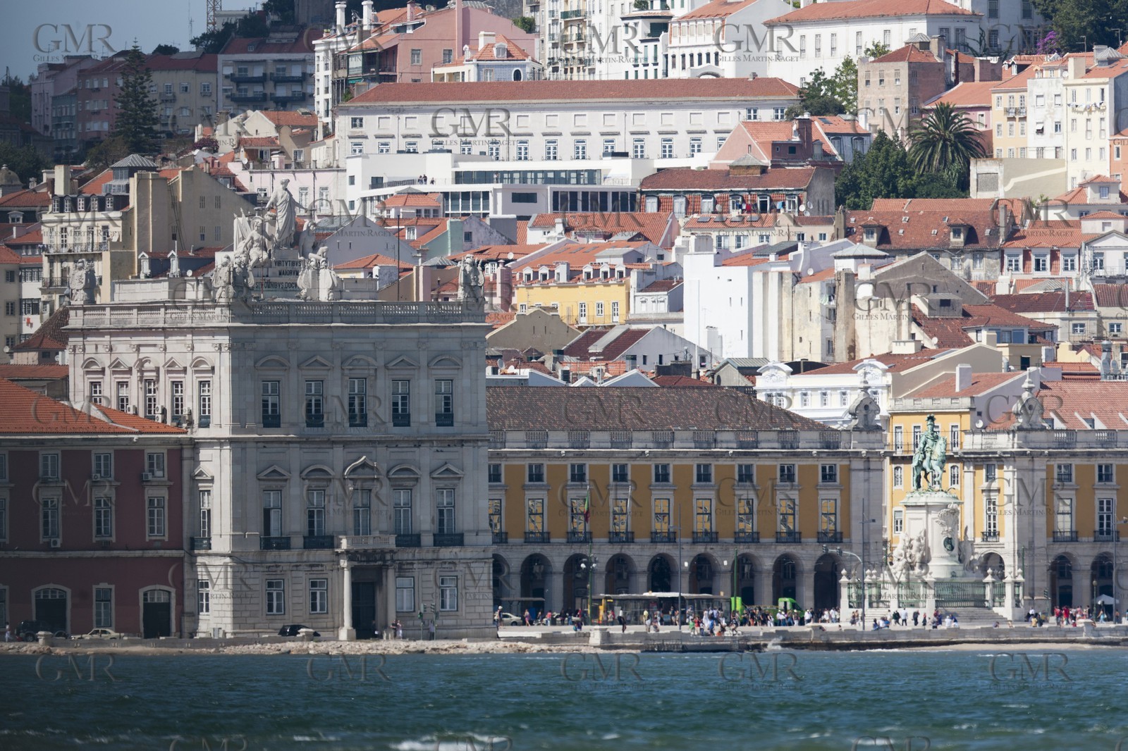 16 07 2011 - Cascais (POR) - 34th America's Cup - AC World Series - Cascais 2011 - Team Korea launch and shakedown