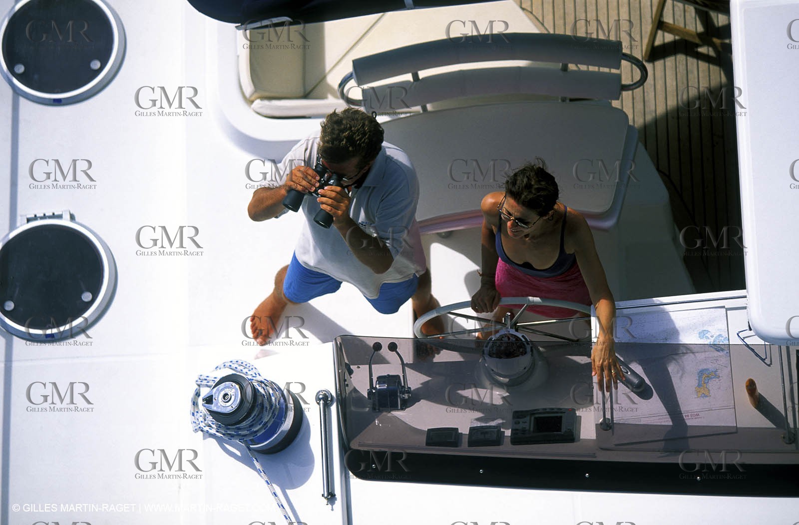 Cruising - People - Crew work