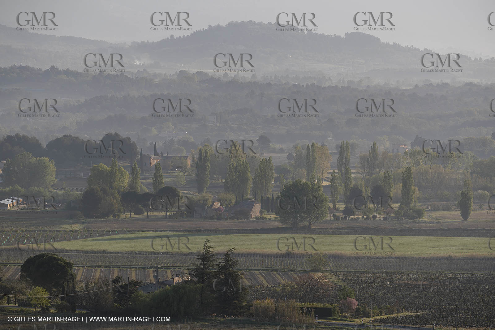 21 04 2018, Bonnieux (FRA,84), Pont Julien et environs