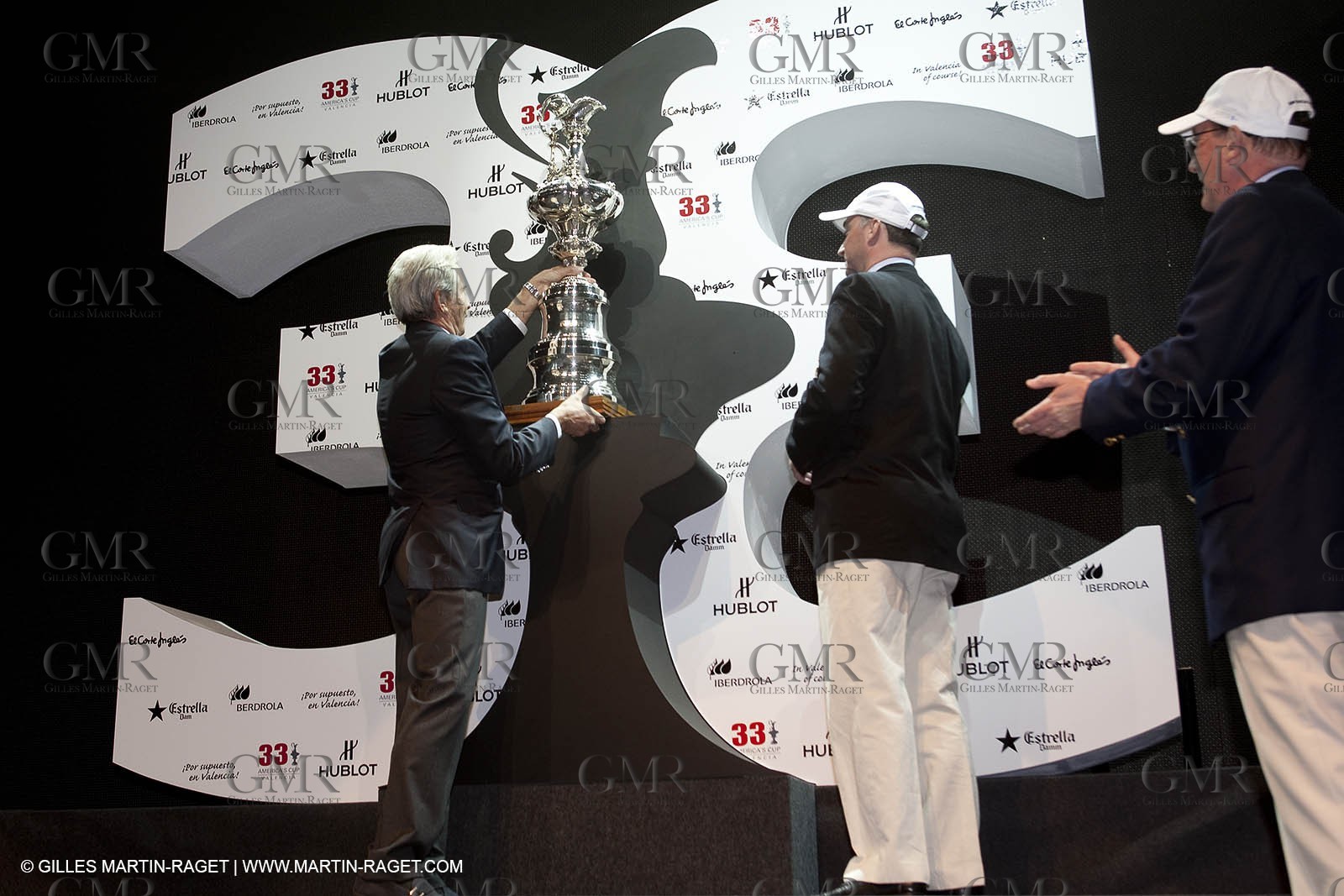 14 02 2010 - Valencia (ESP) - 33rd America's Cup - BMW ORACLE Racing - Race 2