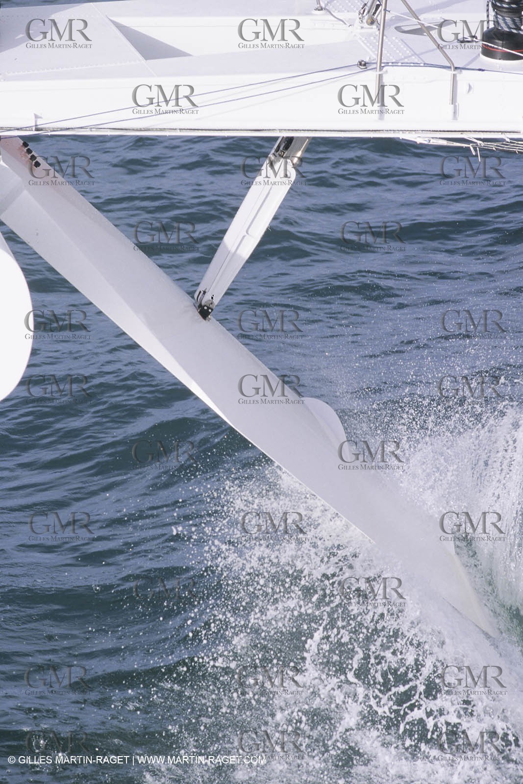 Sailing, Overall speed record attempt, L'Hydroptère