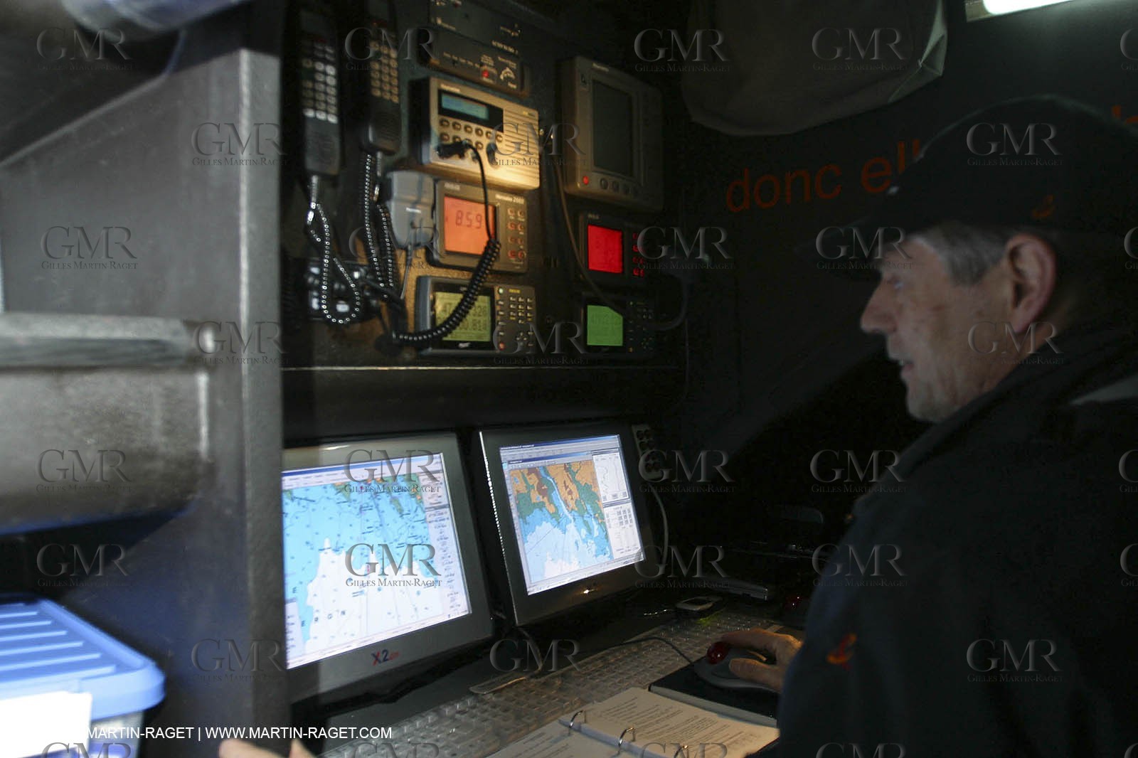 Orange II - Trophée Jules Verne 2004 -  Roger Nilson