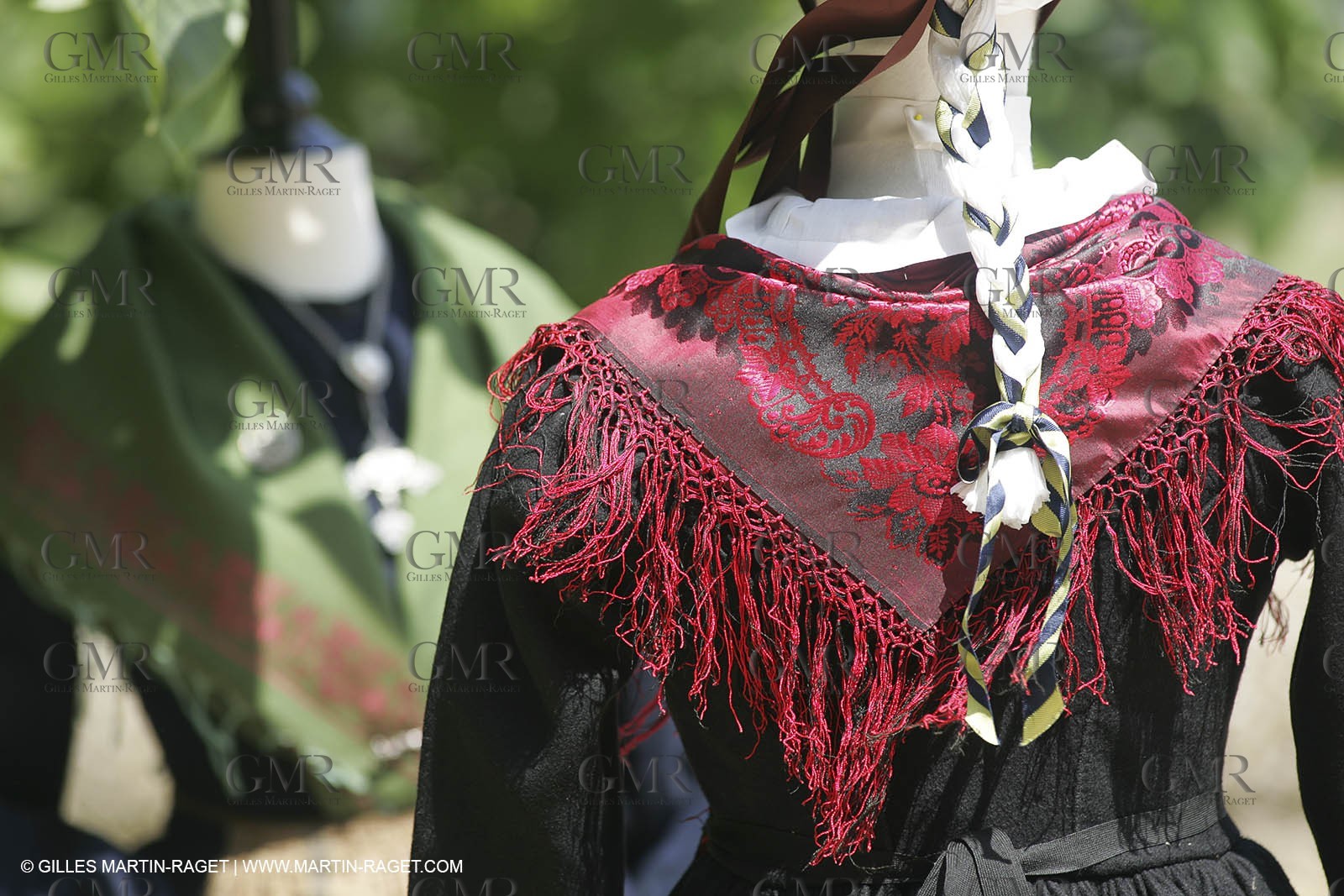May 2004 - La Tour d'Aigues (FRA, 84) - Old costumes for women of the South exhibition