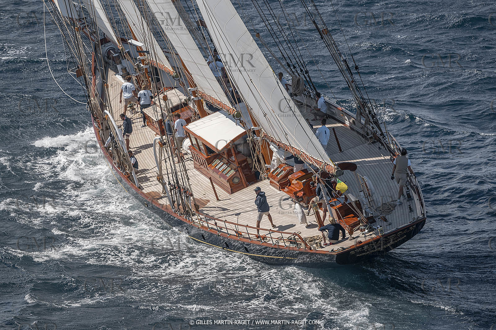 28 09 2022? Saint-Tropez,(FRA,83), Les Voiles de Saint-Tropez 2022 Régate N° 2 poup les modernes, navigation libre pour les grandes goélettes