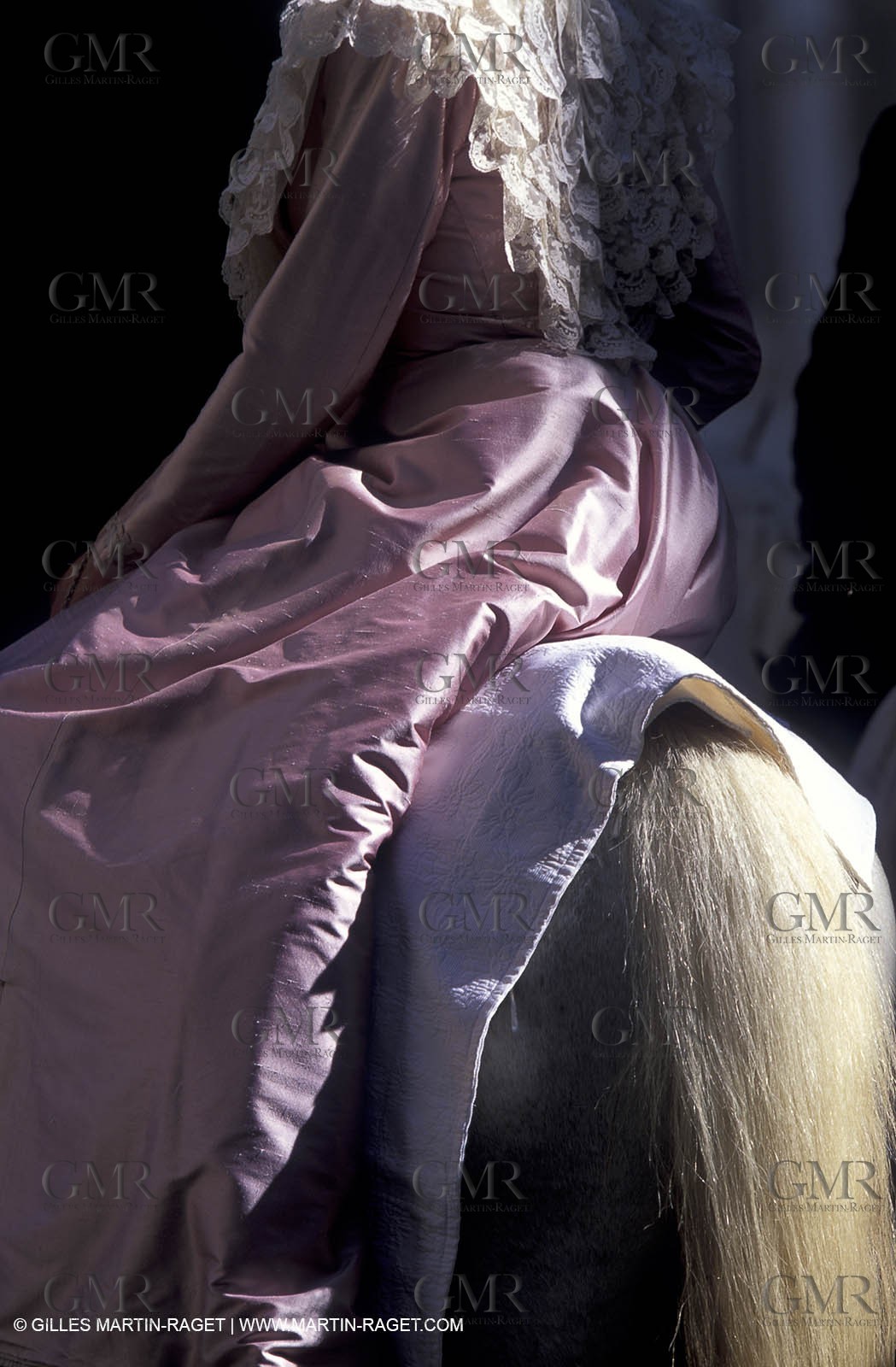 Women of Arles in traditional costume