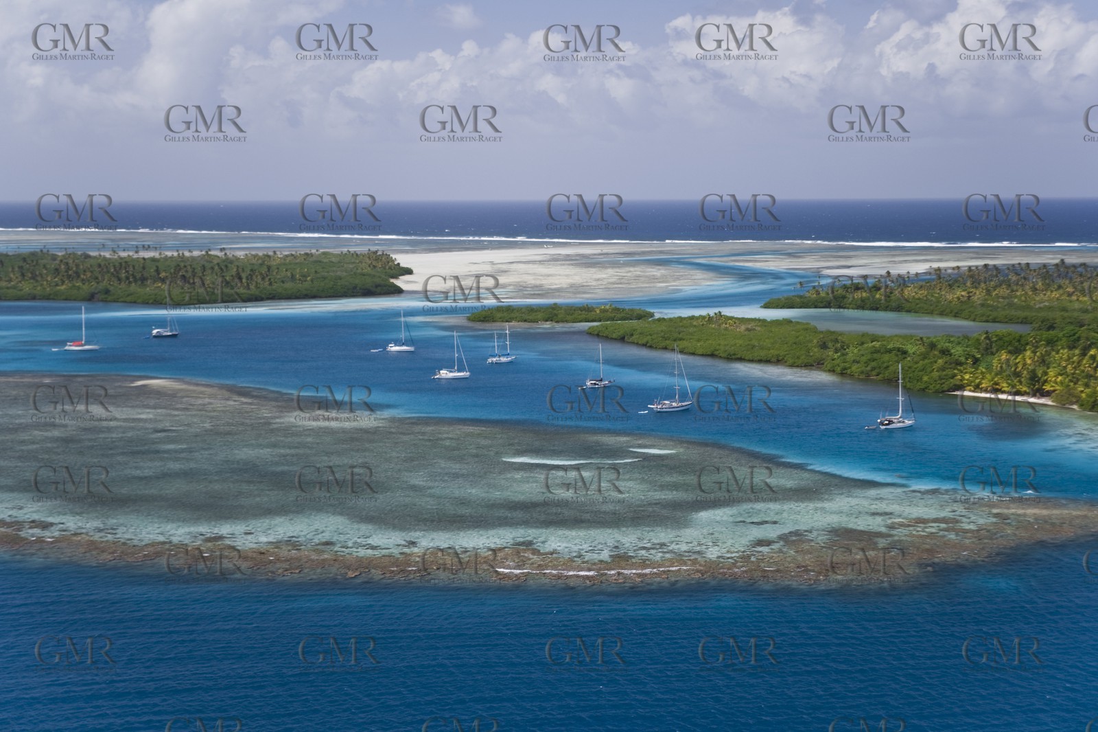 01 02 2008 - San Blas Archipelago (Panama) - Motor Yacht Senses