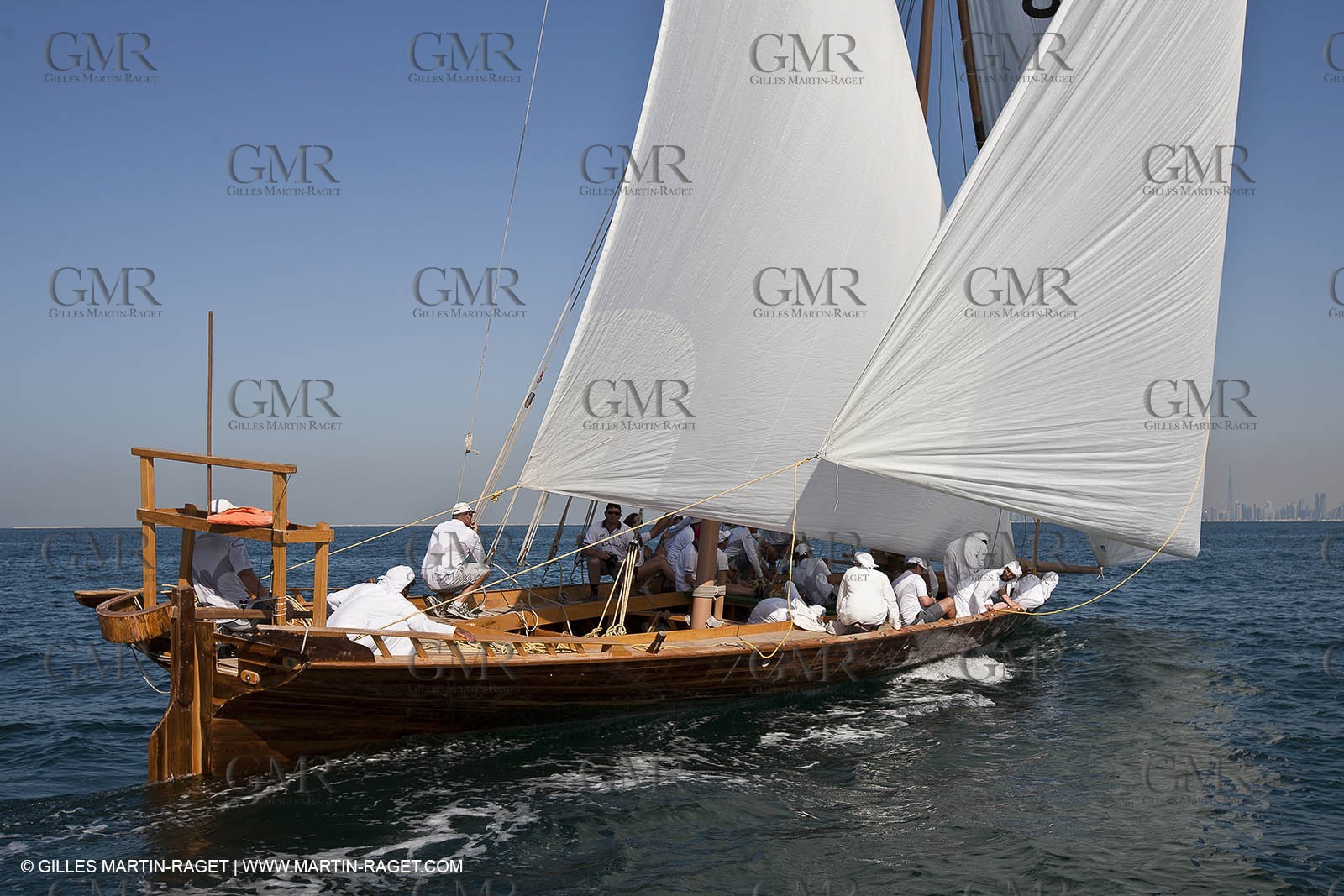 20 11 2010 - Dubai (UAE) - Dubai Louis Vuitton Trophy - Traditionnal dhow races for competing teams