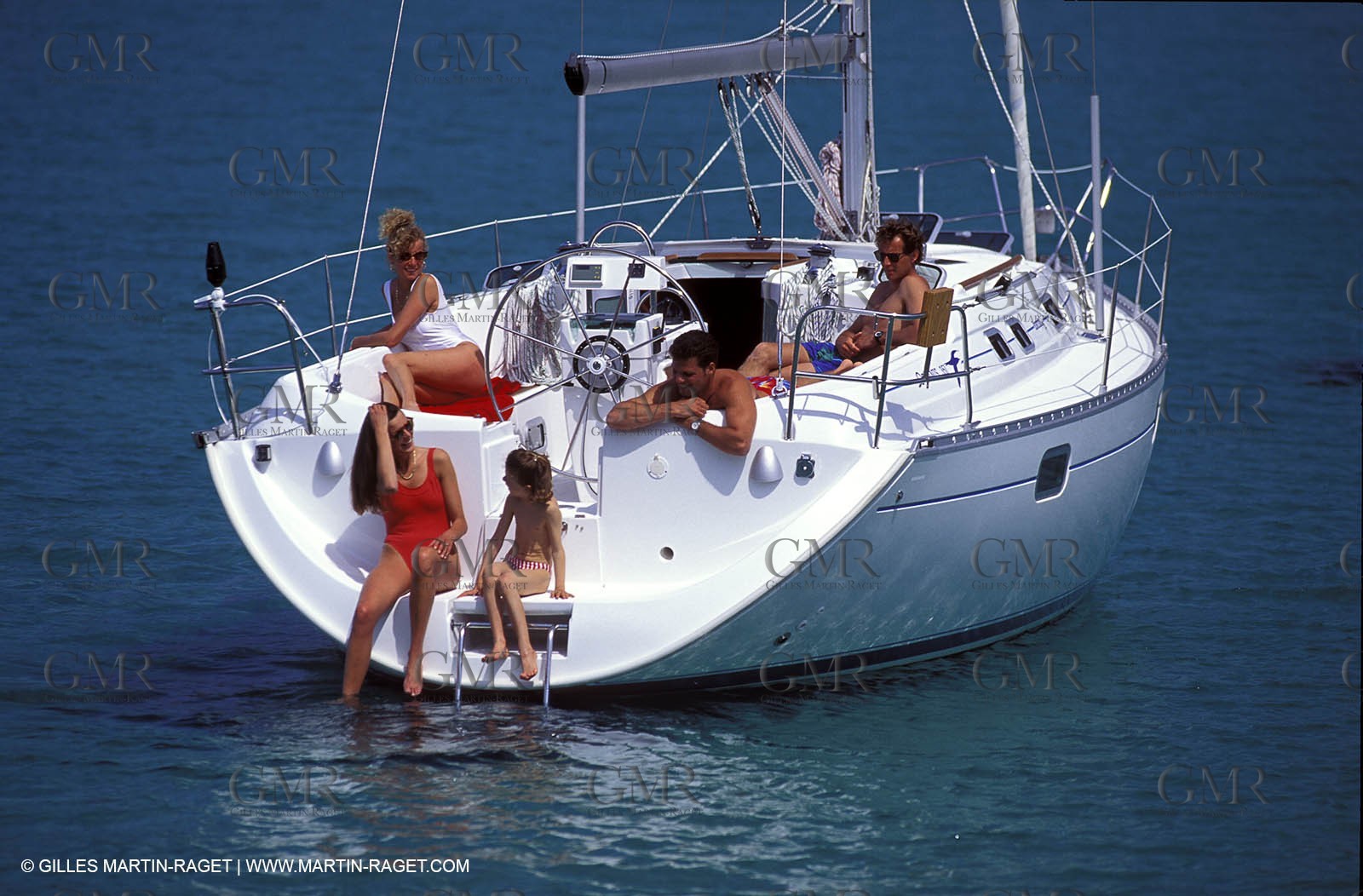 Cruising - People - Doing nothing