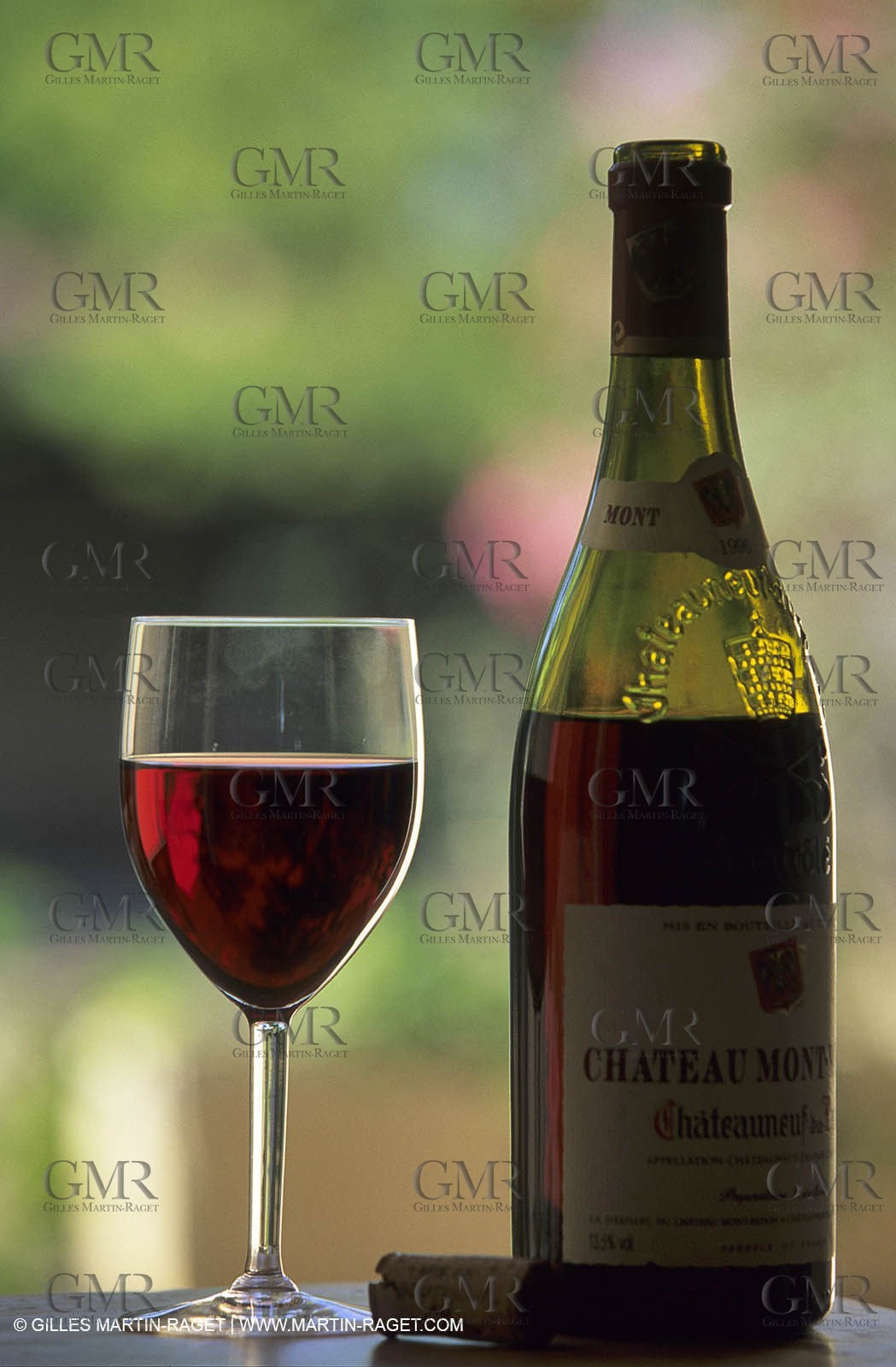 Harvest in Cairanne