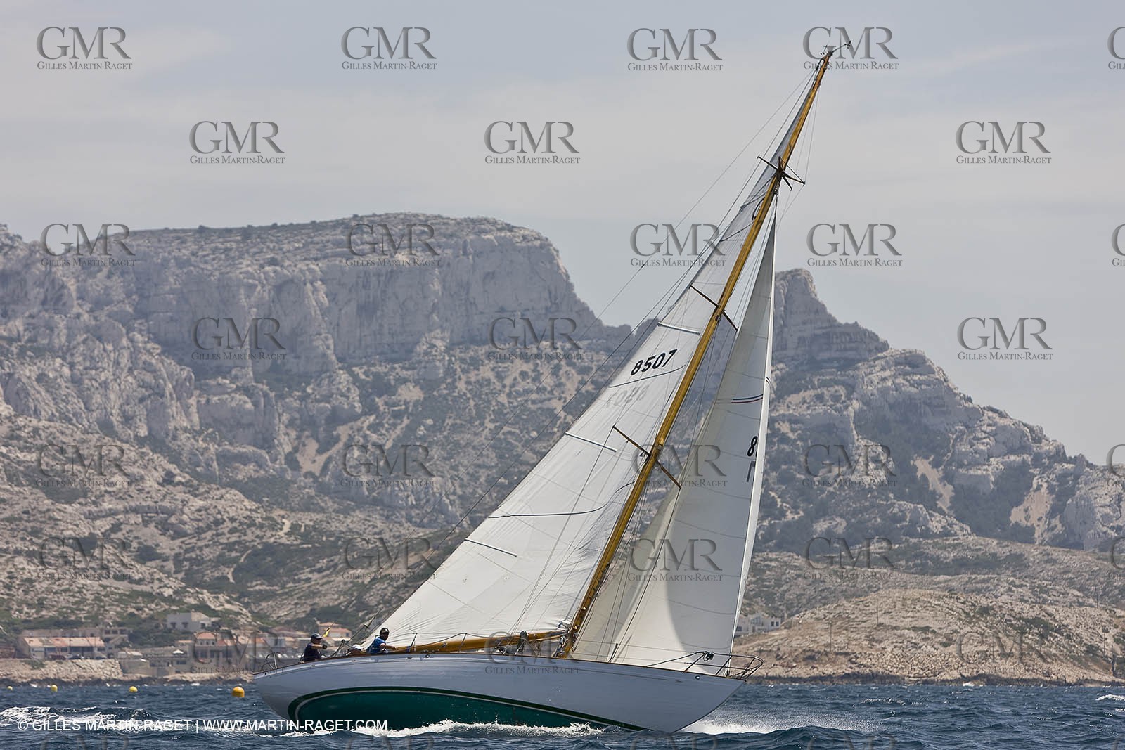 Sailing, Classic yachts, Voiles Vieux Port 2009, Marseille (FRA)