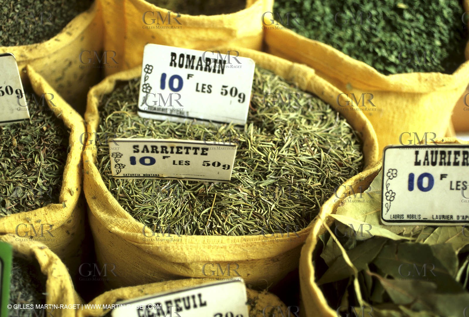 Arles - saturday market