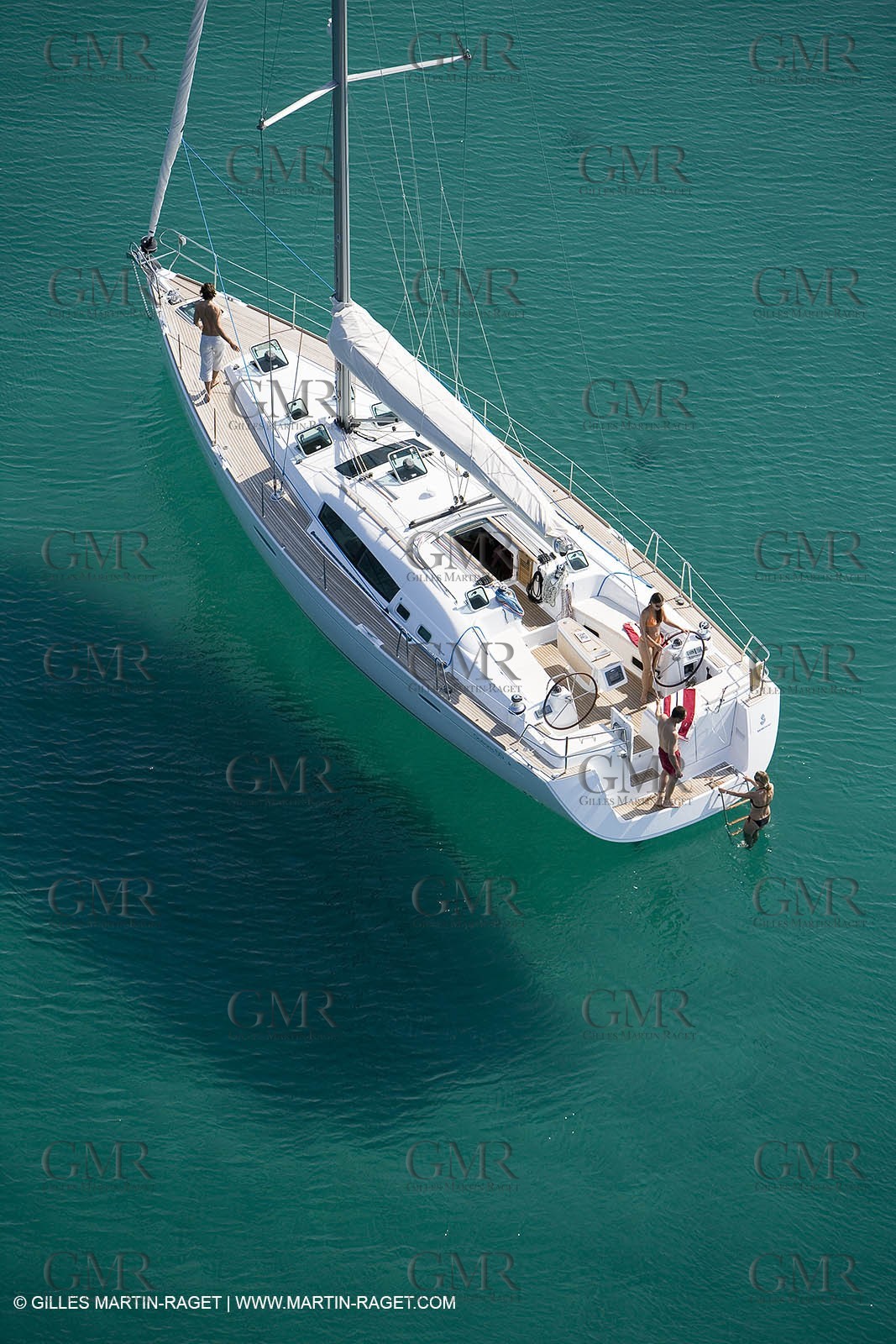 Cruising monohull mooring