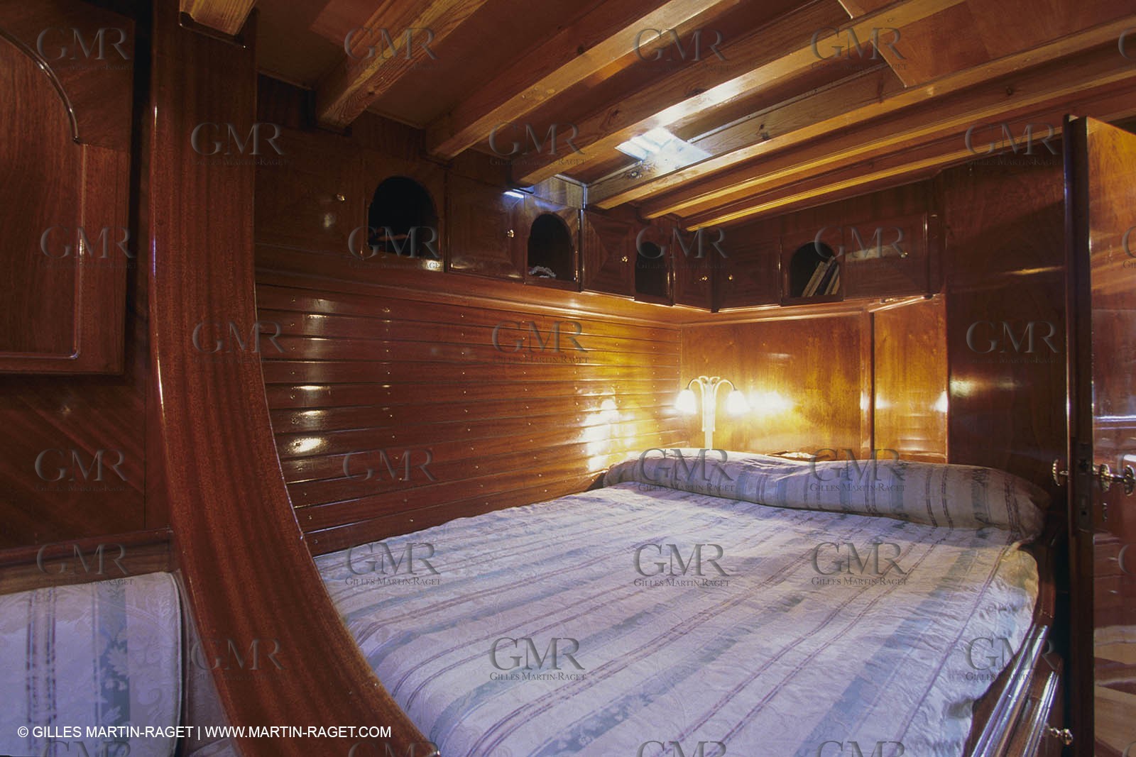 Classic Yachts, oiseau de Feu